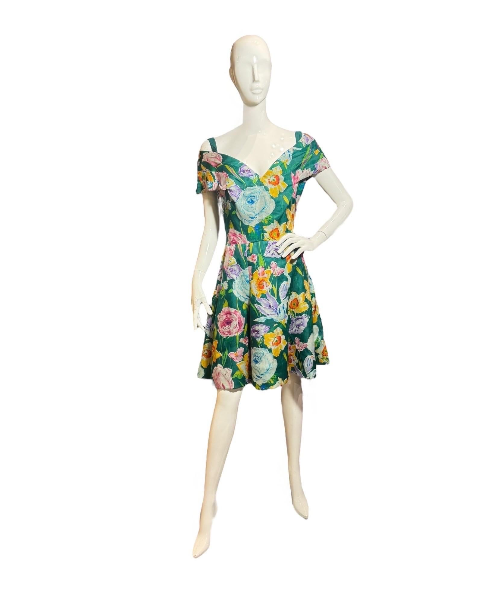 Arnold Scaasi 1950s Off-Shoulder Silk Floral Dress – Brooklyn Museum Provenance Pour femmes en vente