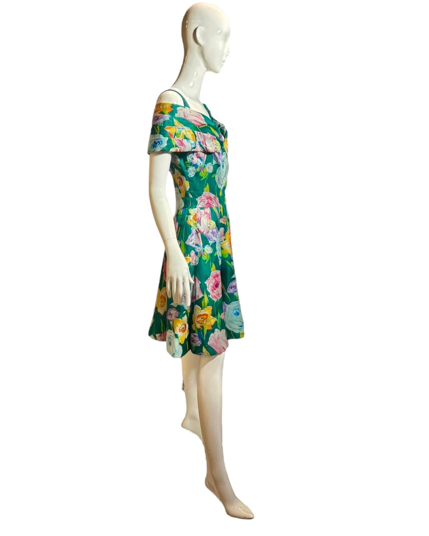 Arnold Scaasi 1950s Off-Shoulder Silk Floral Dress – Brooklyn Museum Provenance en vente 2