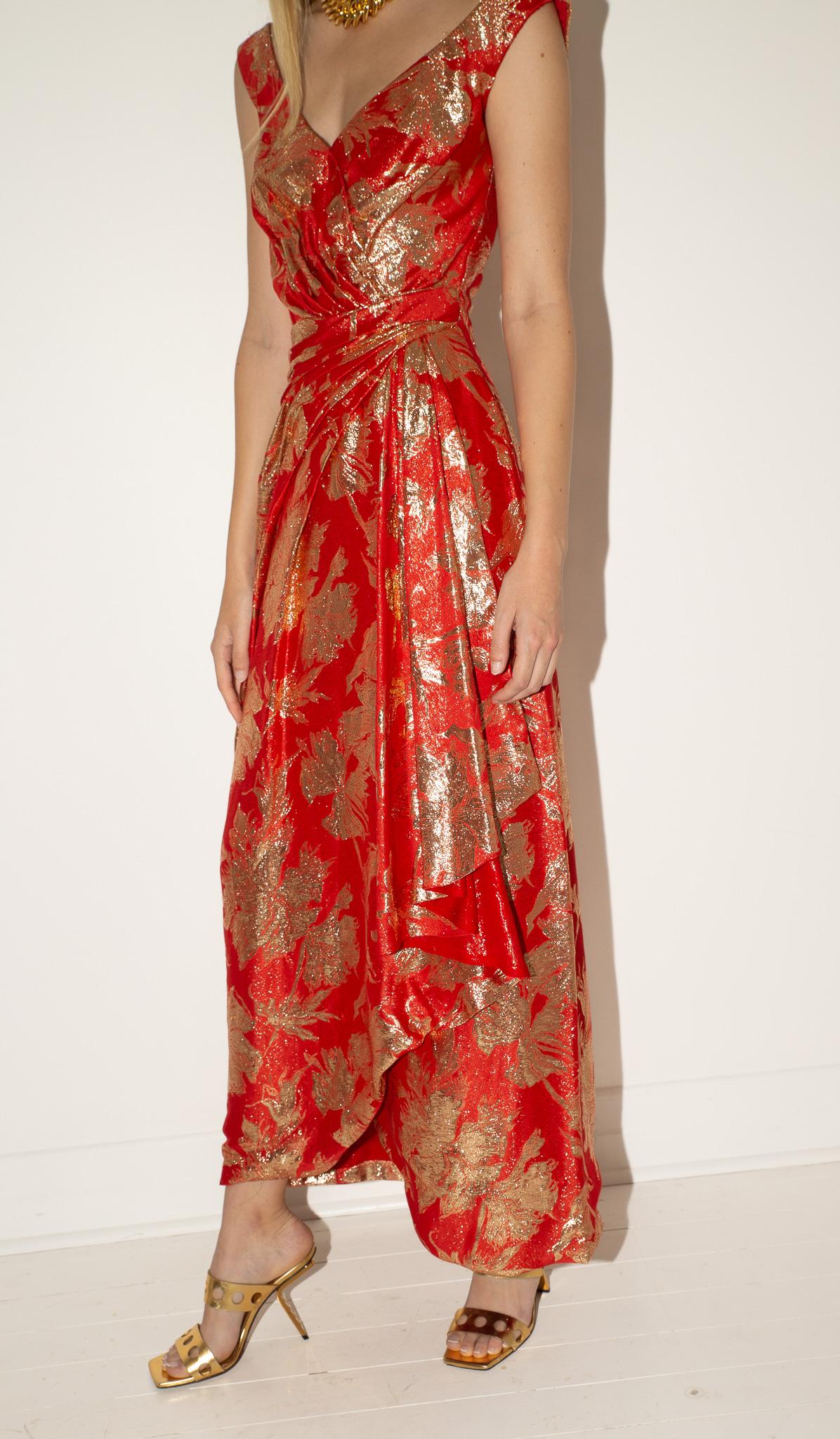 Arnold Scaasi Couture 1960 - Robe drapée en brocart de soie métallisée en vente 2