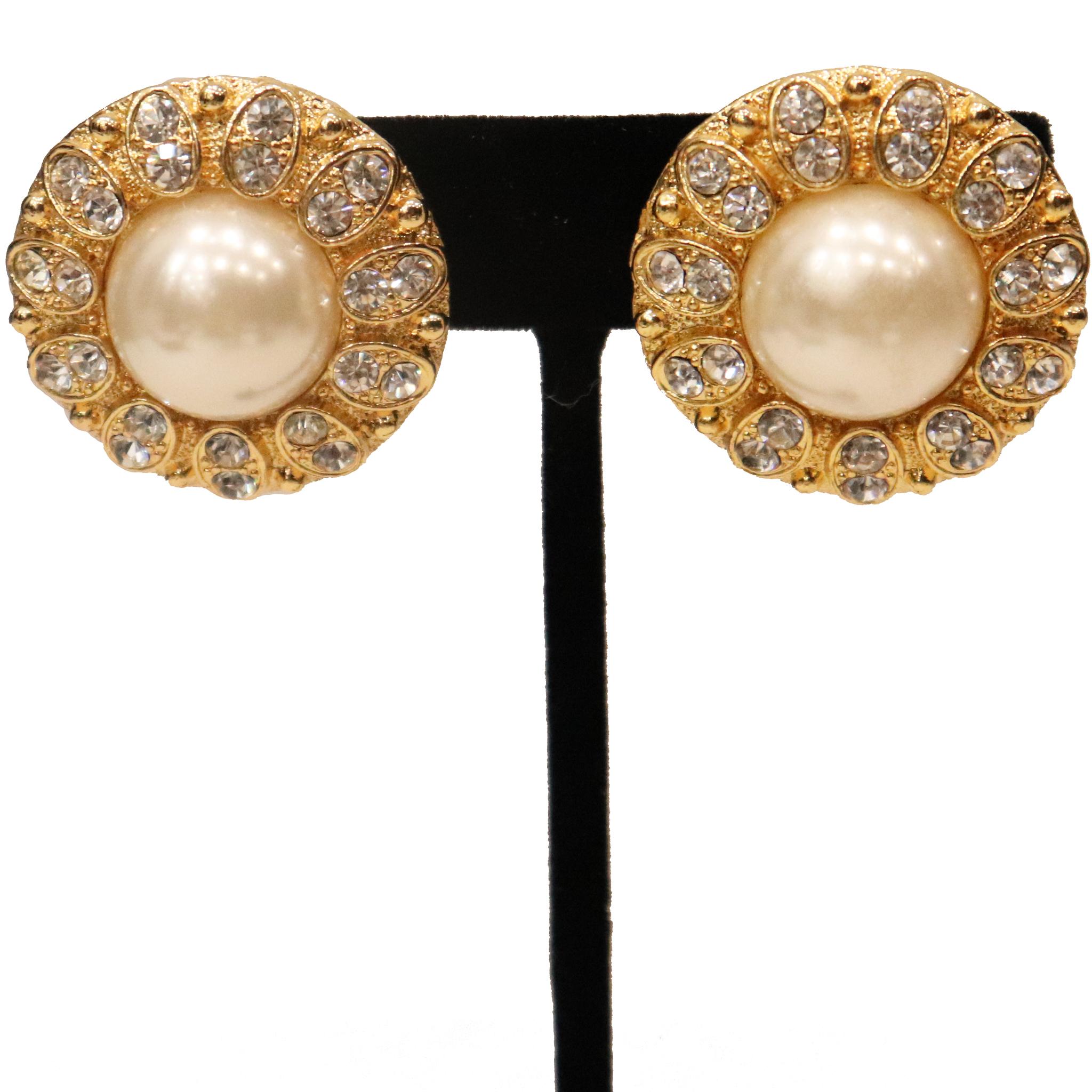 Arnold Scassi Faux Gold-tone Pearl & Rhinestone Earrings/Ring 1980s 5