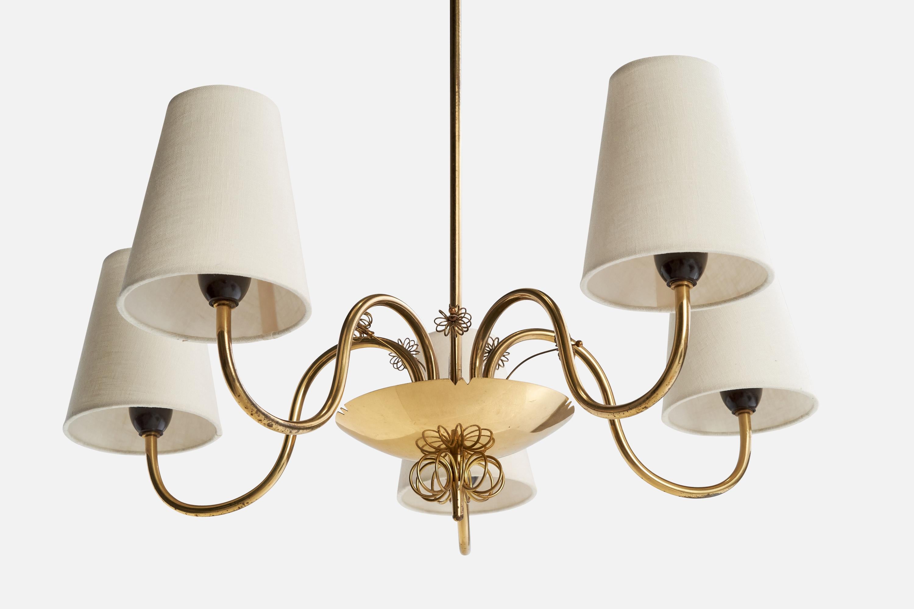 Milieu du XXe siècle Arnold Wiigs Fabrikker, lustre, laiton, Fabrice, Norvège, années 1950 en vente