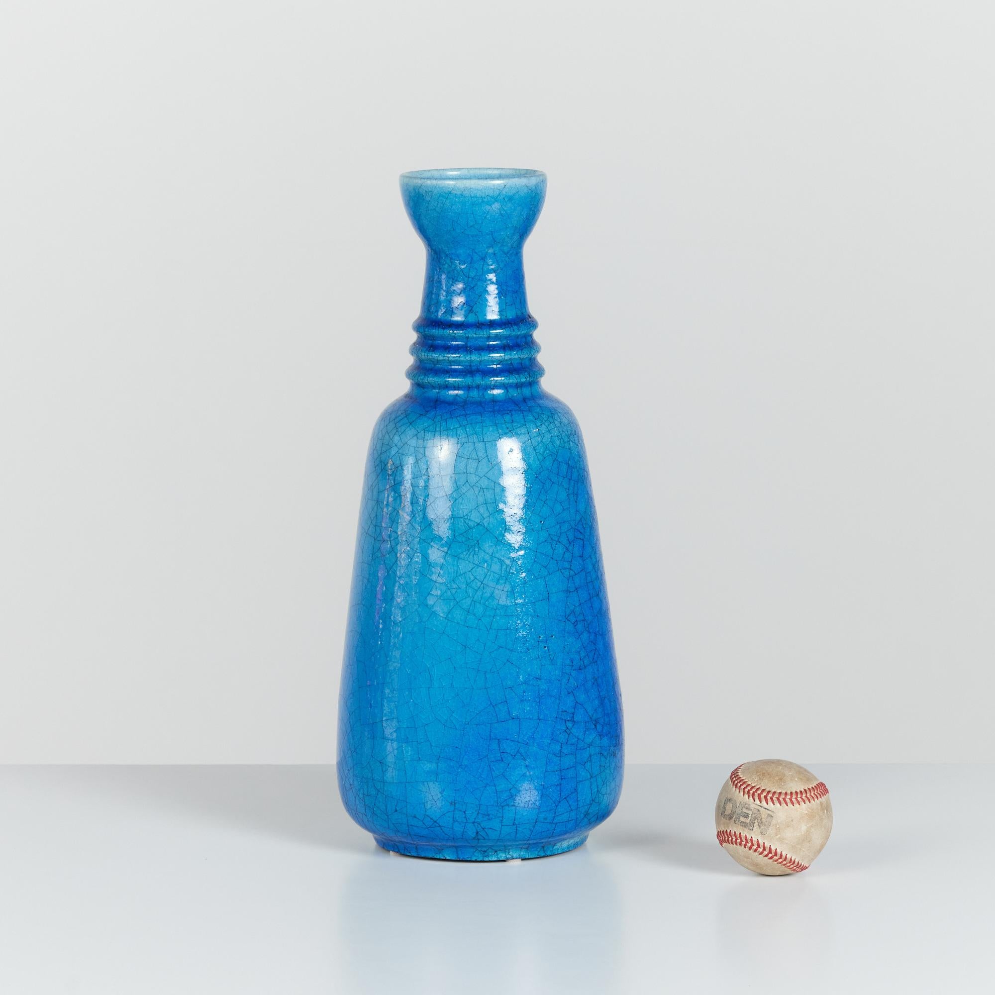 großformatige blau glasierte Keramikvase von Arnold Zahner (Moderne) im Angebot