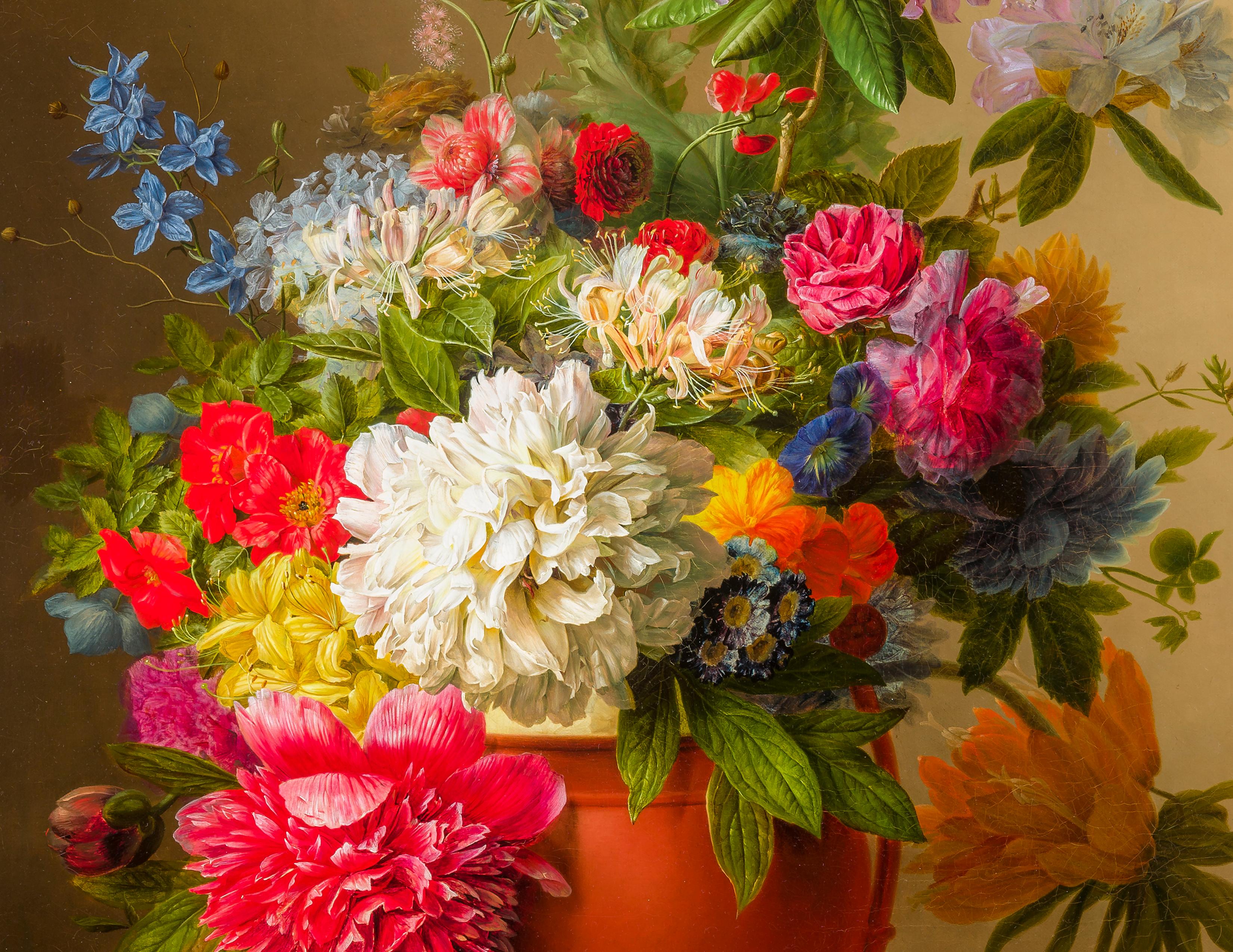Stillleben mit Pfingstrosen, Rosen, Honigbeeren, Pflanzgefäßen und anderen Blumen im Angebot 1
