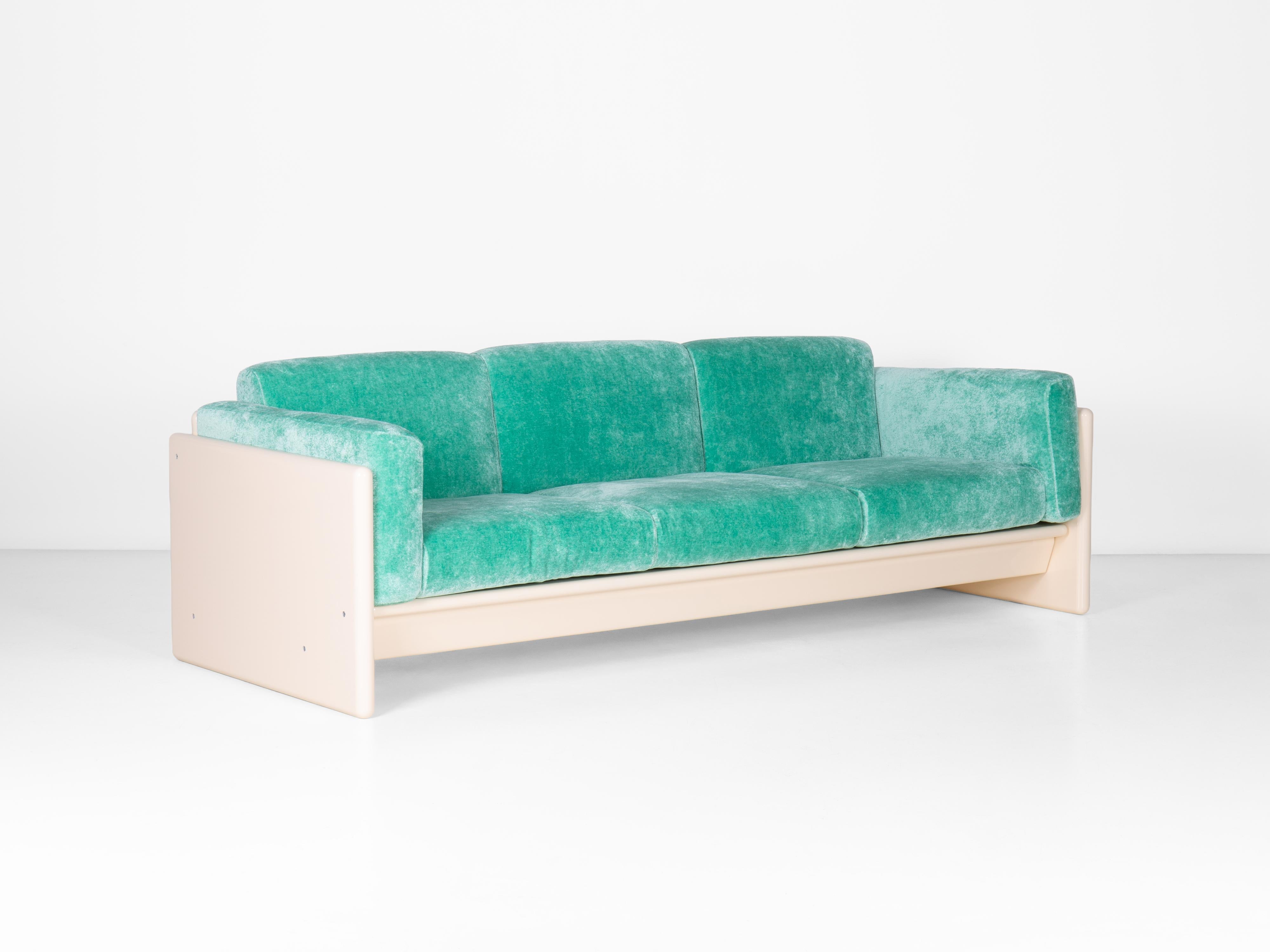 Sofá Arnolfo de 3 plazas de Ufficio Progetti Gavina, Simon International 1971 Moderno de mediados de siglo en venta