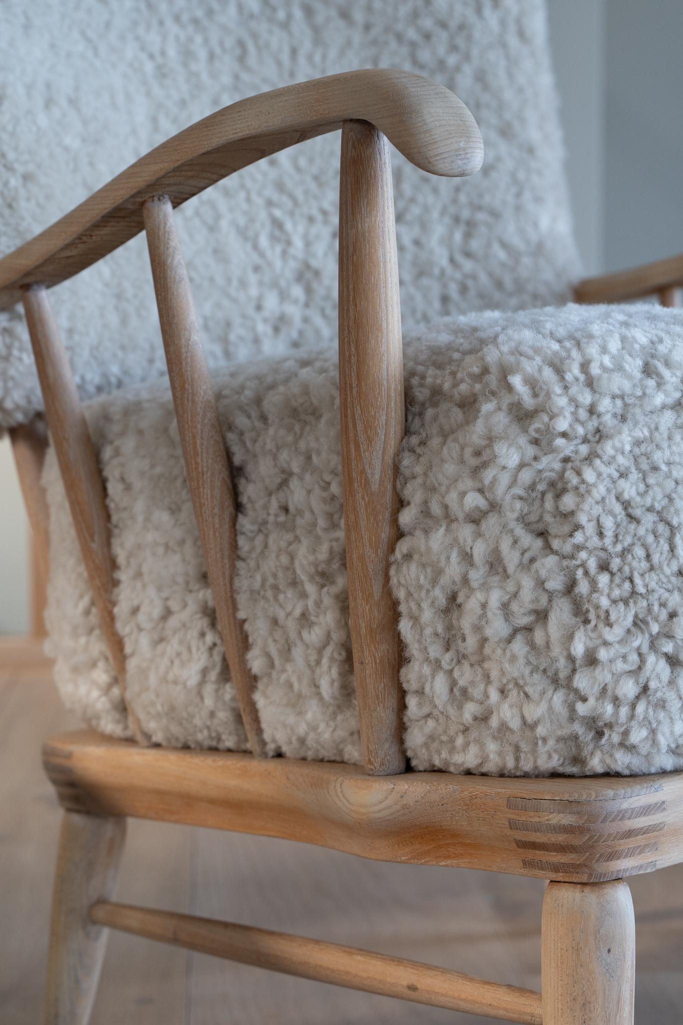 Arnt Lande (attr.) armchair for Møller & Stokke, sheepskin For Sale 9