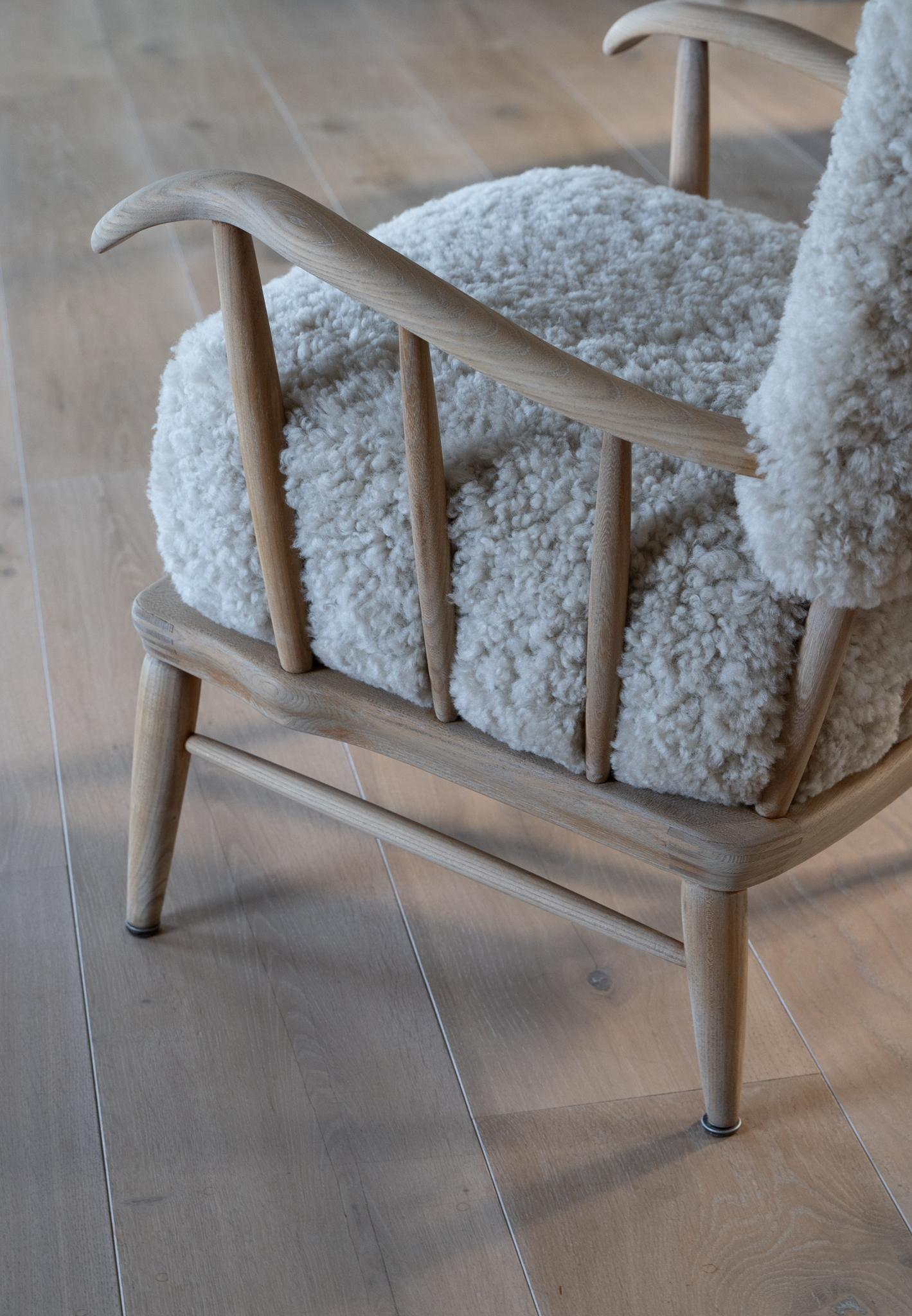 Arnt Lande (attr.) armchair for Møller & Stokke, sheepskin For Sale 10