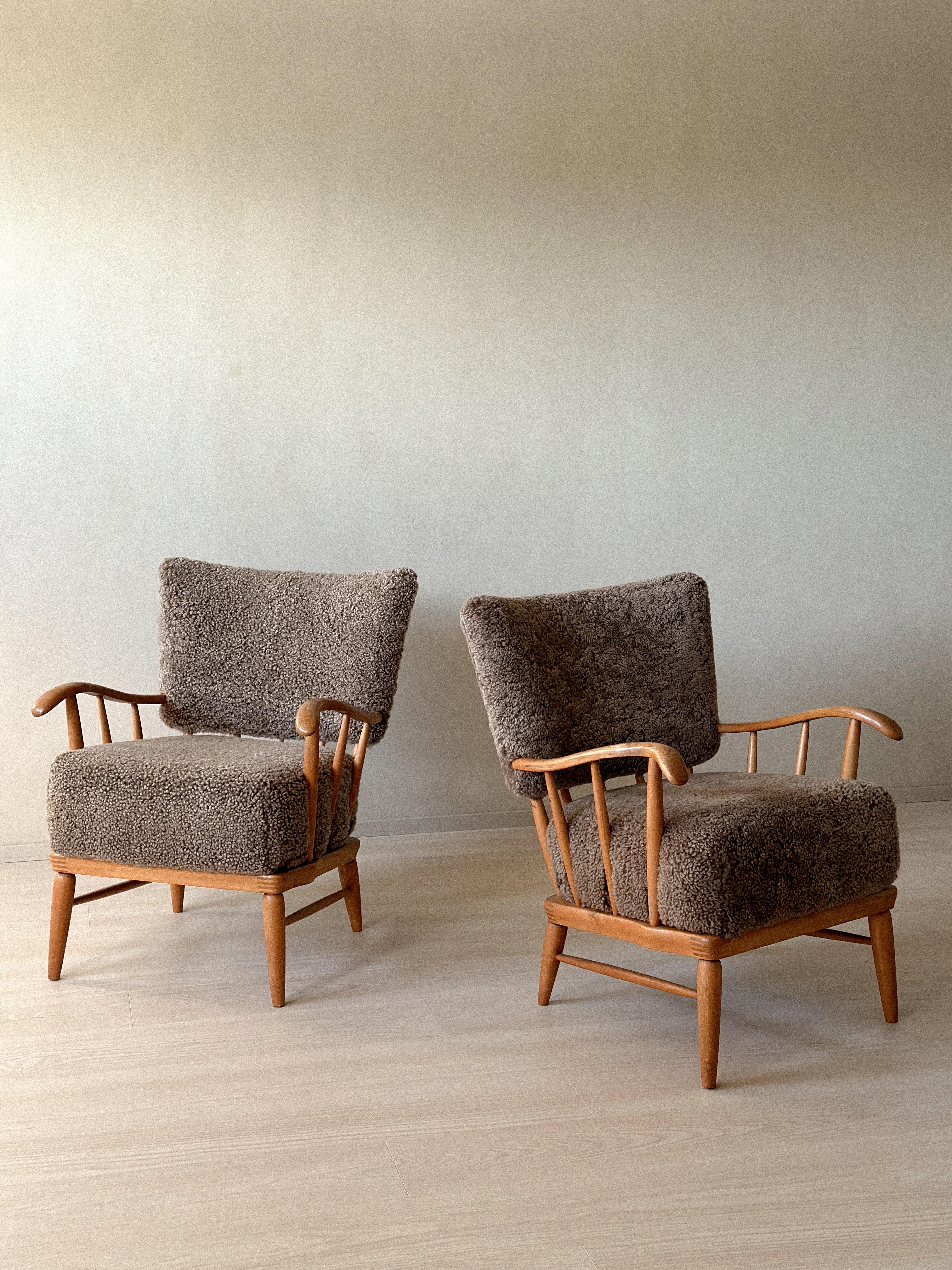 20th Century Arnt Lande (attr.) Armchairs by Møller & Stokke, Pine and Sheepskin, c. 1940s