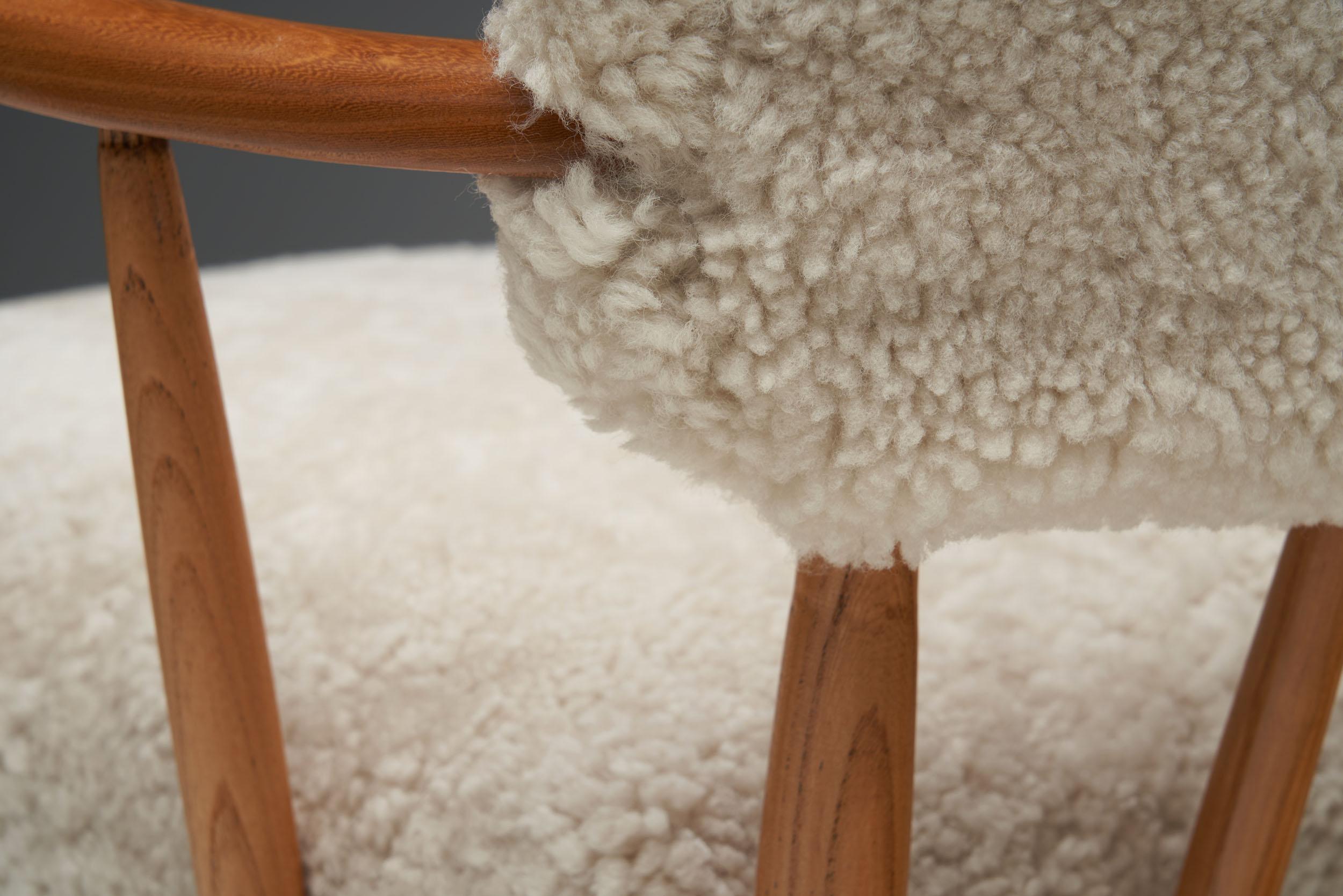 Sheepskin Arnt Lande 'attr.' Pair of Pine Armchairs by Møller & Stokke, Norway, 1940s