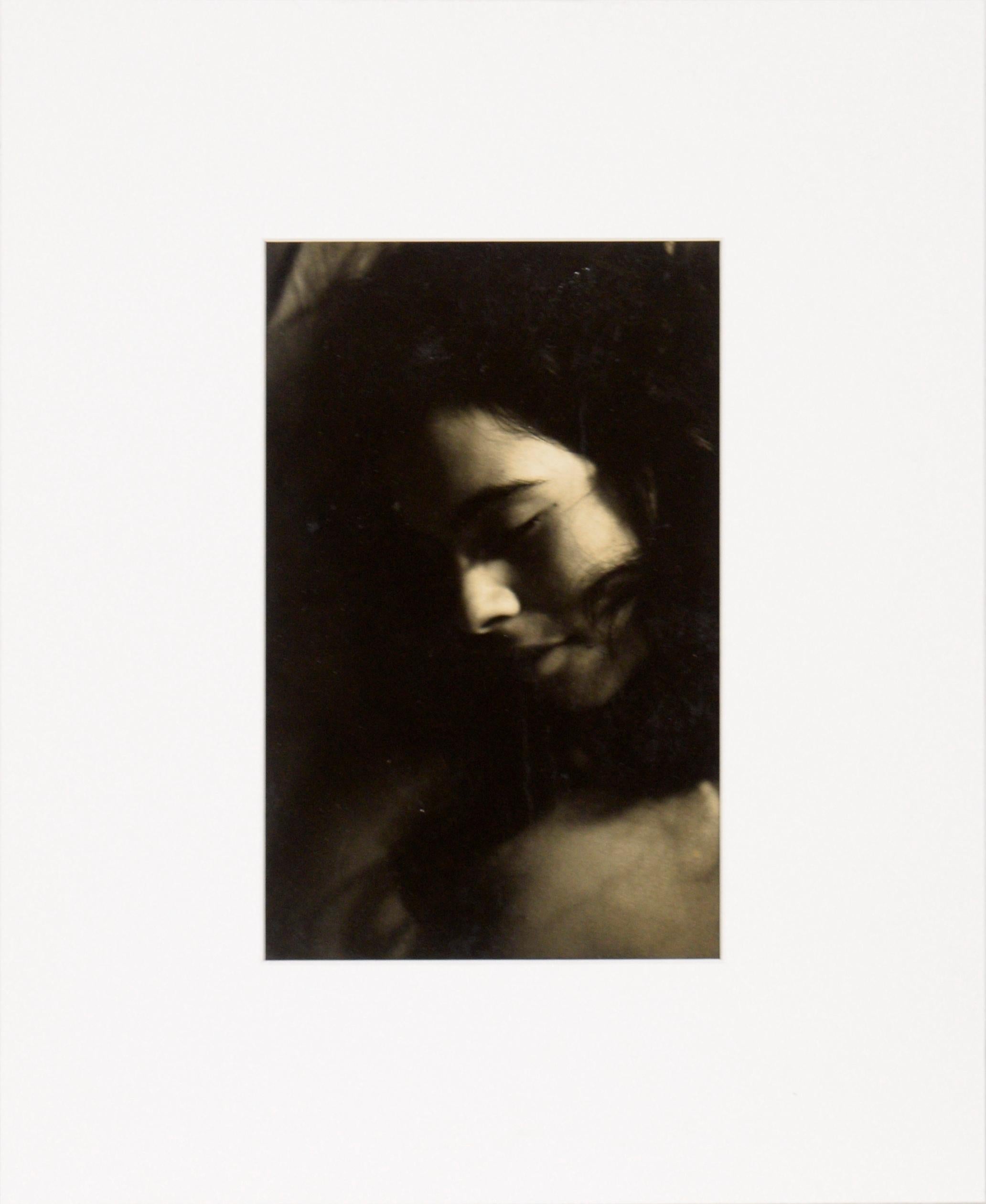 Portrait Photograph Arnulf Rabl - Photographie aux tons sépia - Portrait de Ruth - Berkeley 1968