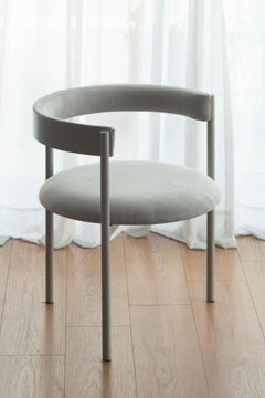Aro Chair, Mika by Ries