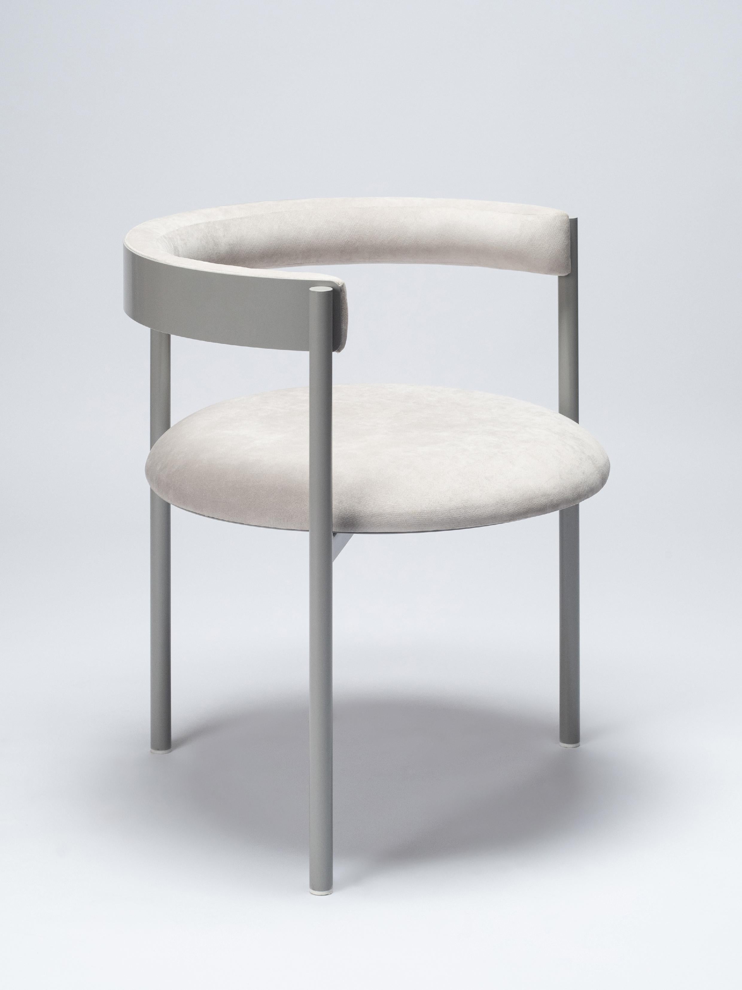 Chaise contemporaine ARO en acier et tapisserie de velours par Ries en vente 7