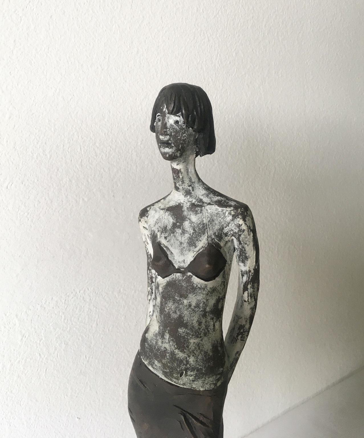 Italy Cast Lost Wax Woman Figurine Bronze Sculpture by Aron Demetz Guardando For Sale 1