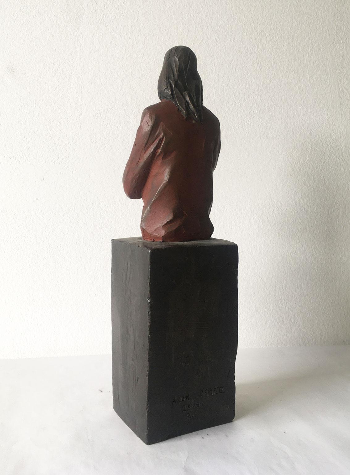 Verso Te, Italien, Bronzeguss-Figur einer Frau, Skulptur von Aron Demetz im Angebot 4