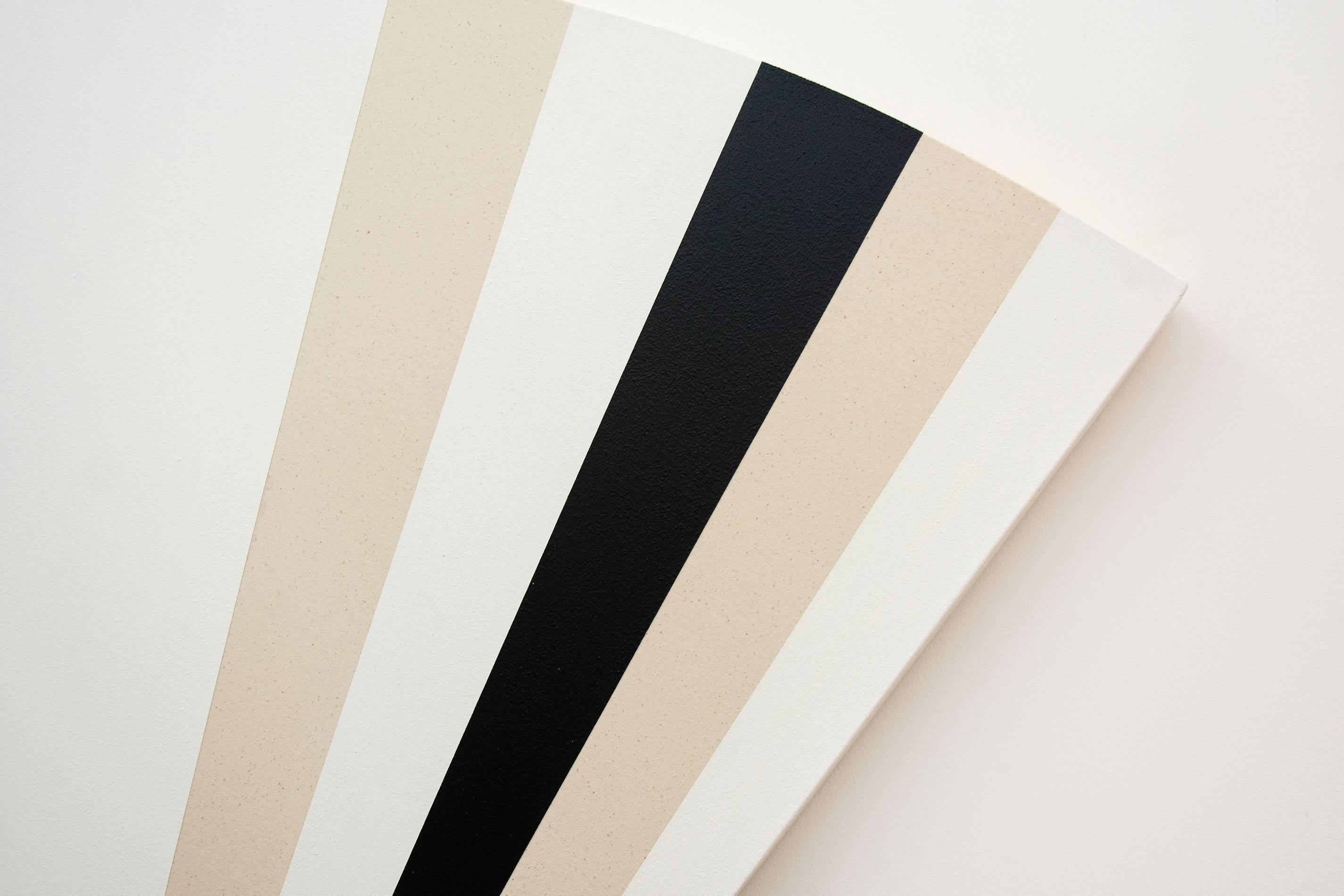 Fan B , 1231212121321 - alternating black & white sequence in art deco style - Gray Abstract Painting by Aron Hill