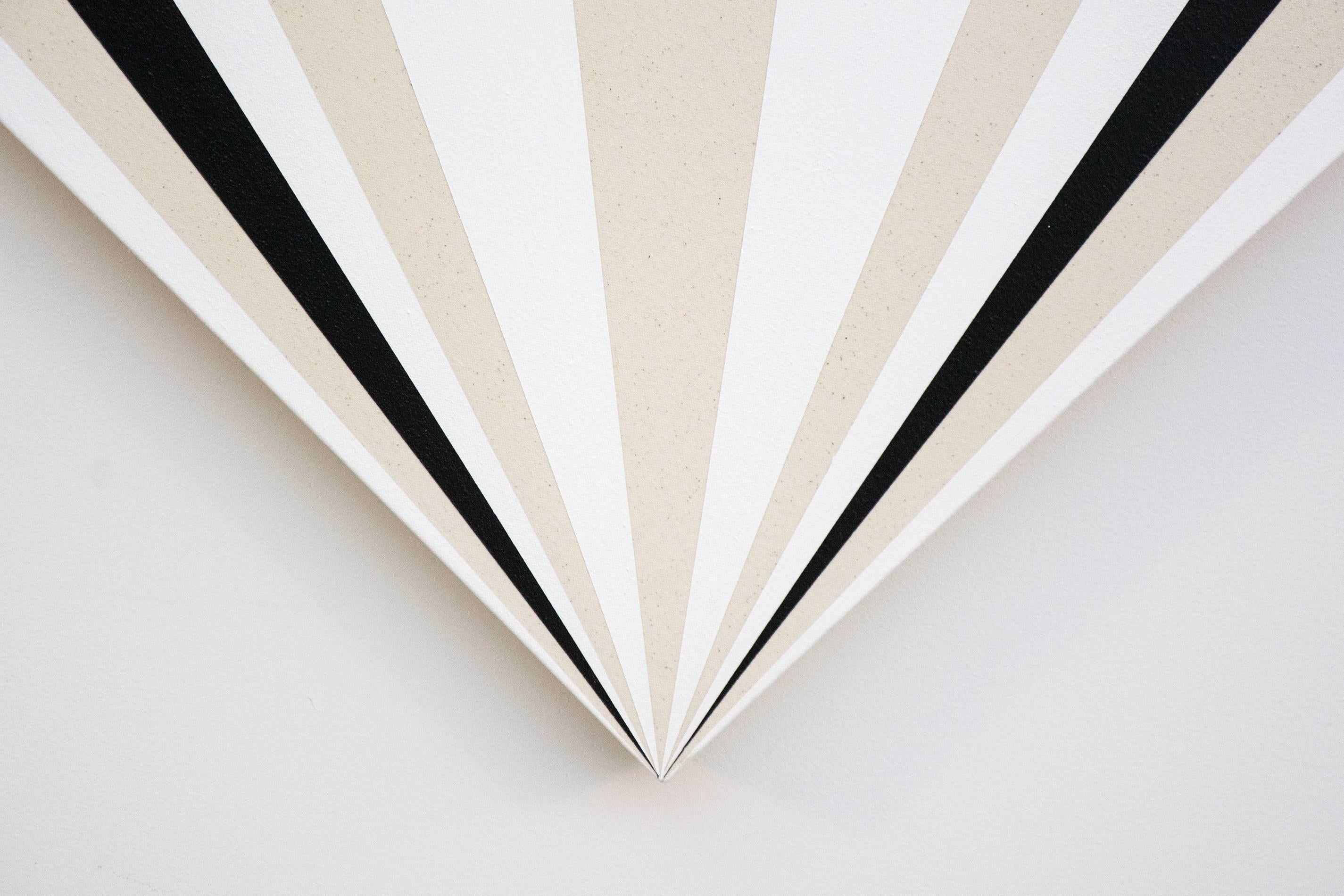 Fan B , 1231212121321 - alternating black & white sequence in art deco style 1