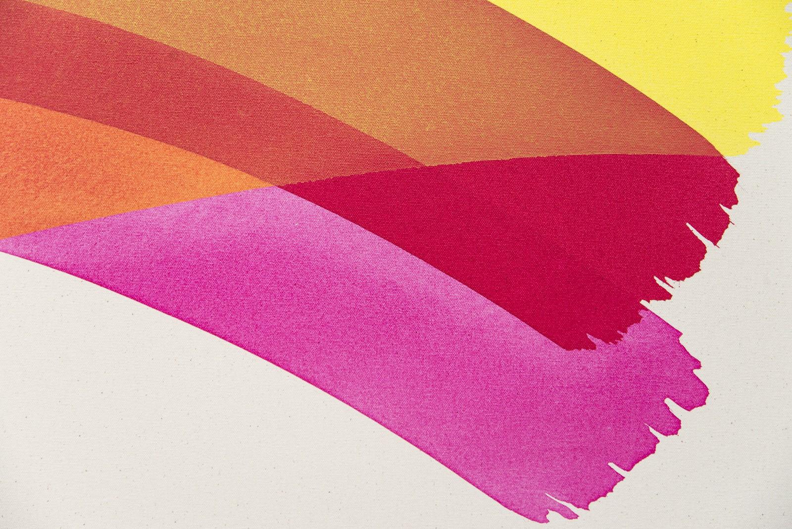 Des arcs-en-ciel rouges, jaunes et roses éclaboussent la toile dans cette nouvelle peinture abstraite de l'artiste de Calgary Aron Hill. Une marque noire et une ligne rouge ajoutent un intérêt graphique à cet acrylique moderne et minimaliste. D'un