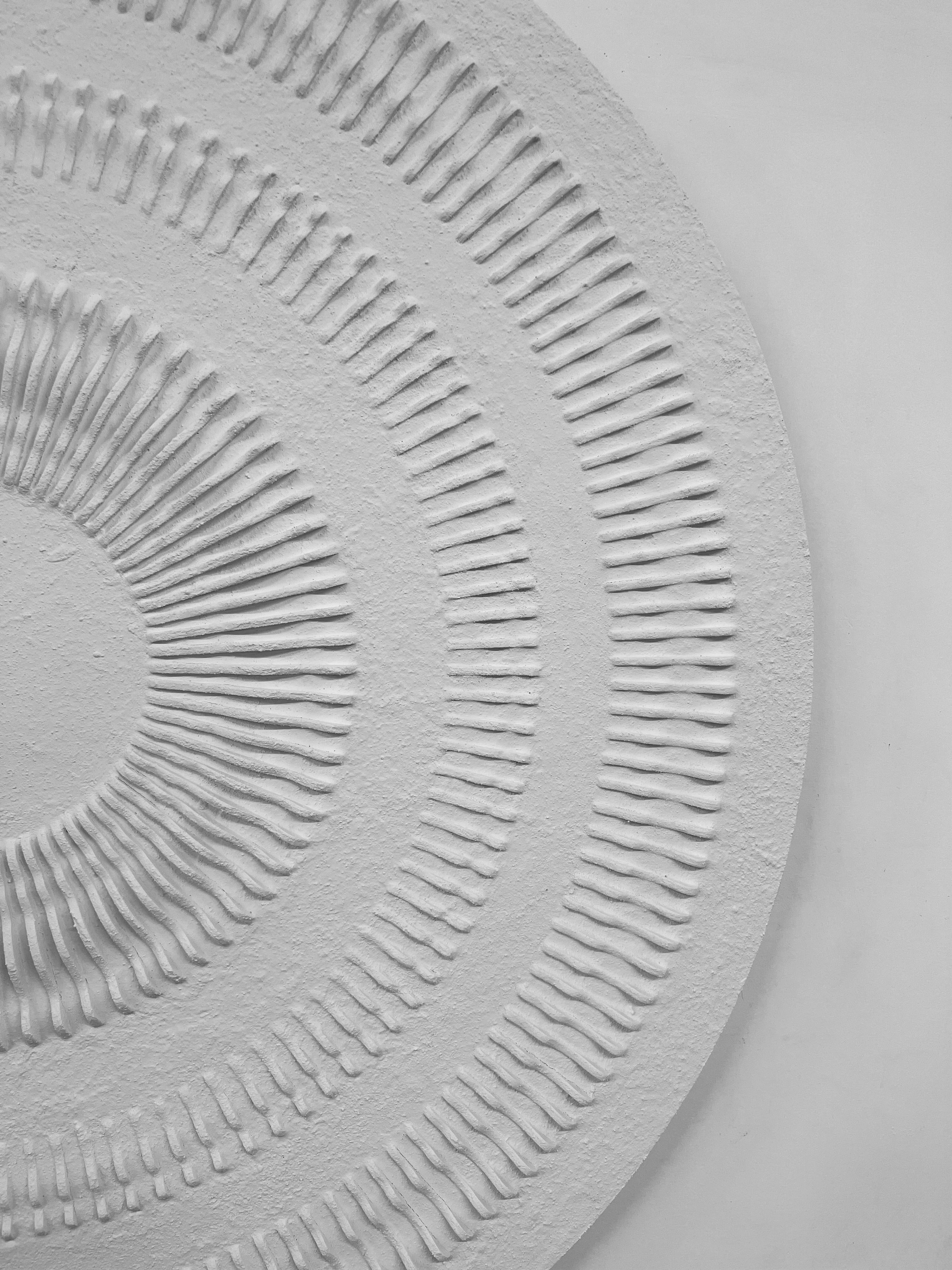 Magnifique circonférence blanche abstraite en 3D  - Abstrait Painting par Arozarena De La Fuente