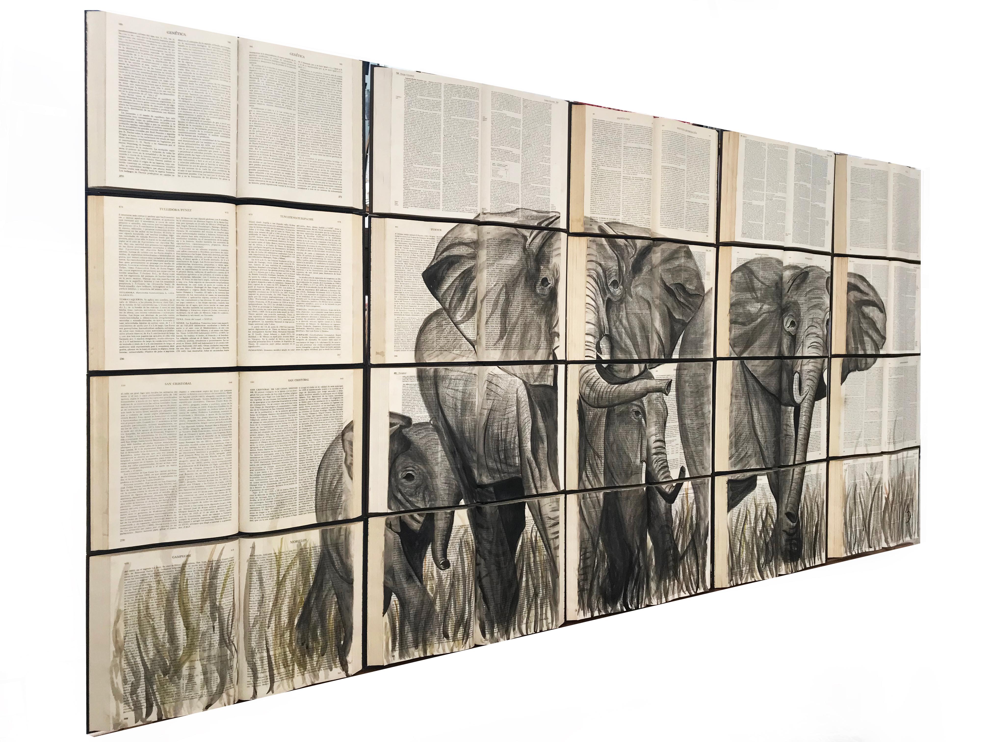 Schönes Aquarellgemälde auf recycelten Büchern, Elefantenliebhaber – Painting von Arozarena De La Fuente