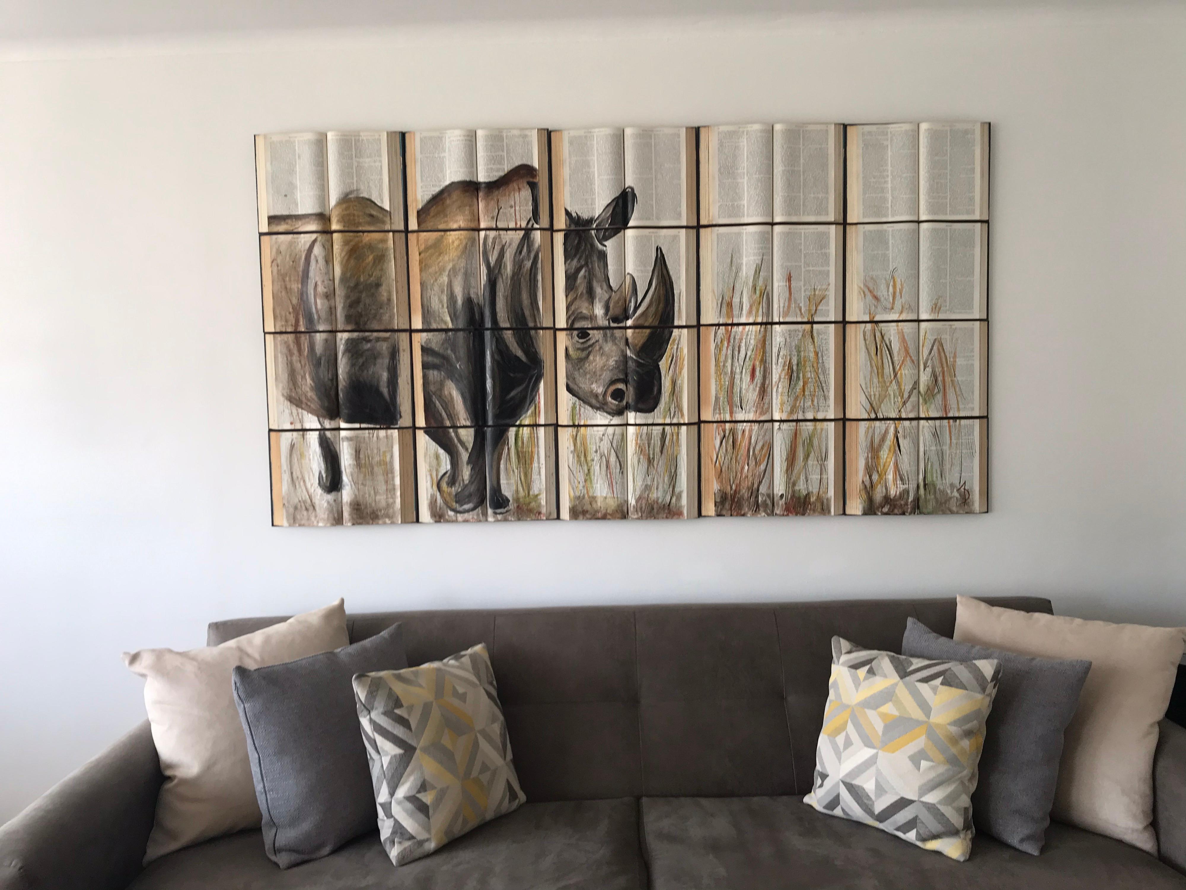 Steppe. Outstanding warm water color rhinoceros  painting - Contemporary Painting by Arozarena De La Fuente