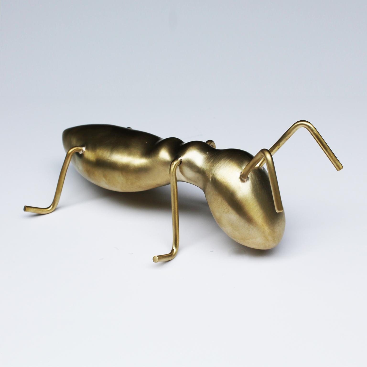 Golden Ant. Decoration Table Sculpture For Sale 4