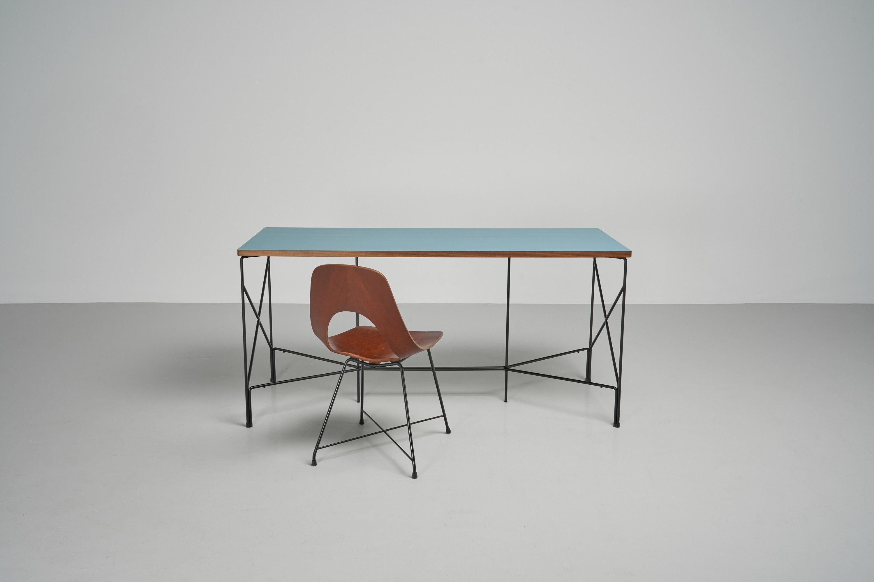 A. R. P. Schreibtisch Edition Minvielle Frankreich, 1955 (Moderne der Mitte des Jahrhunderts) im Angebot
