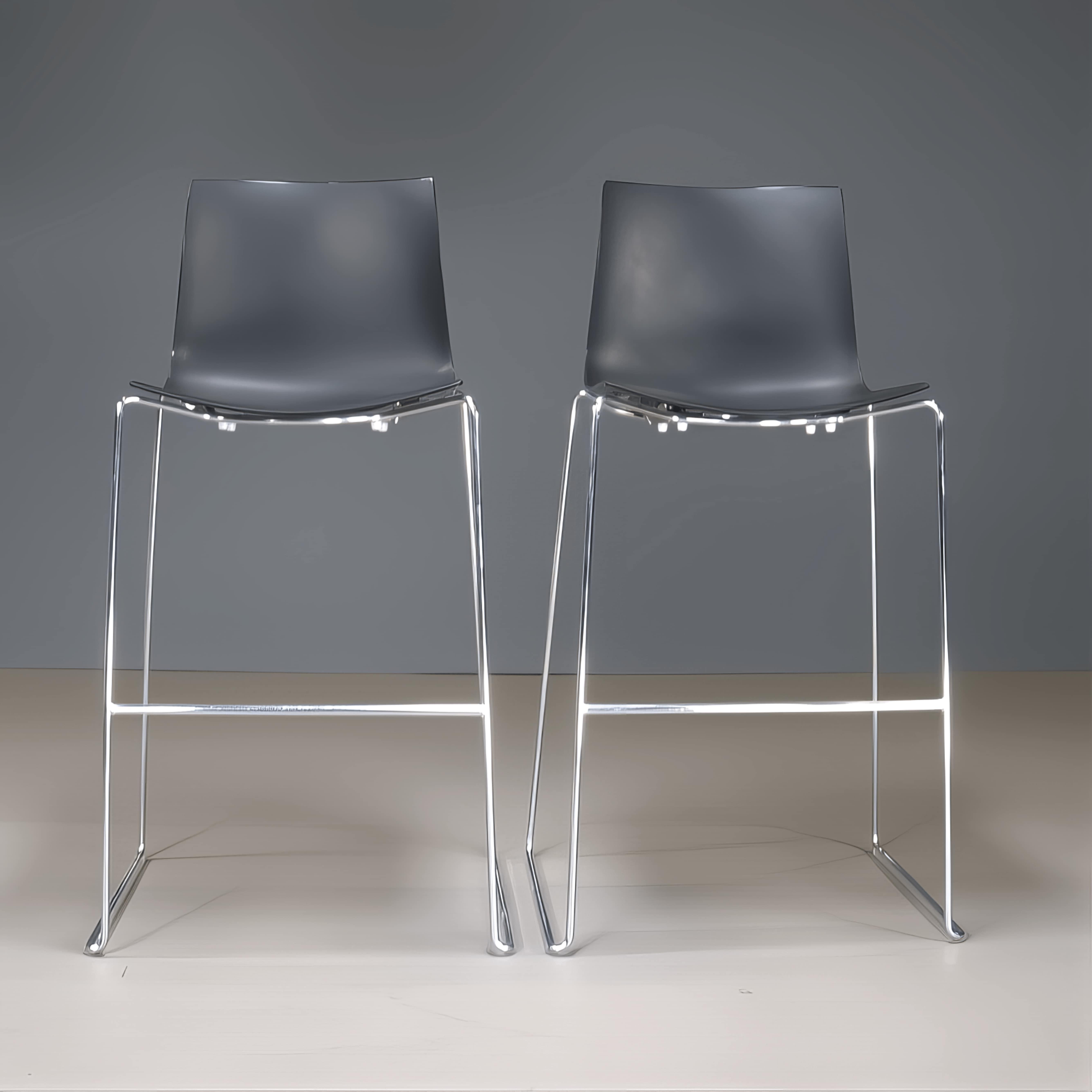 Arper Catifa 46 Schwarzer Barhocker (Moderne)