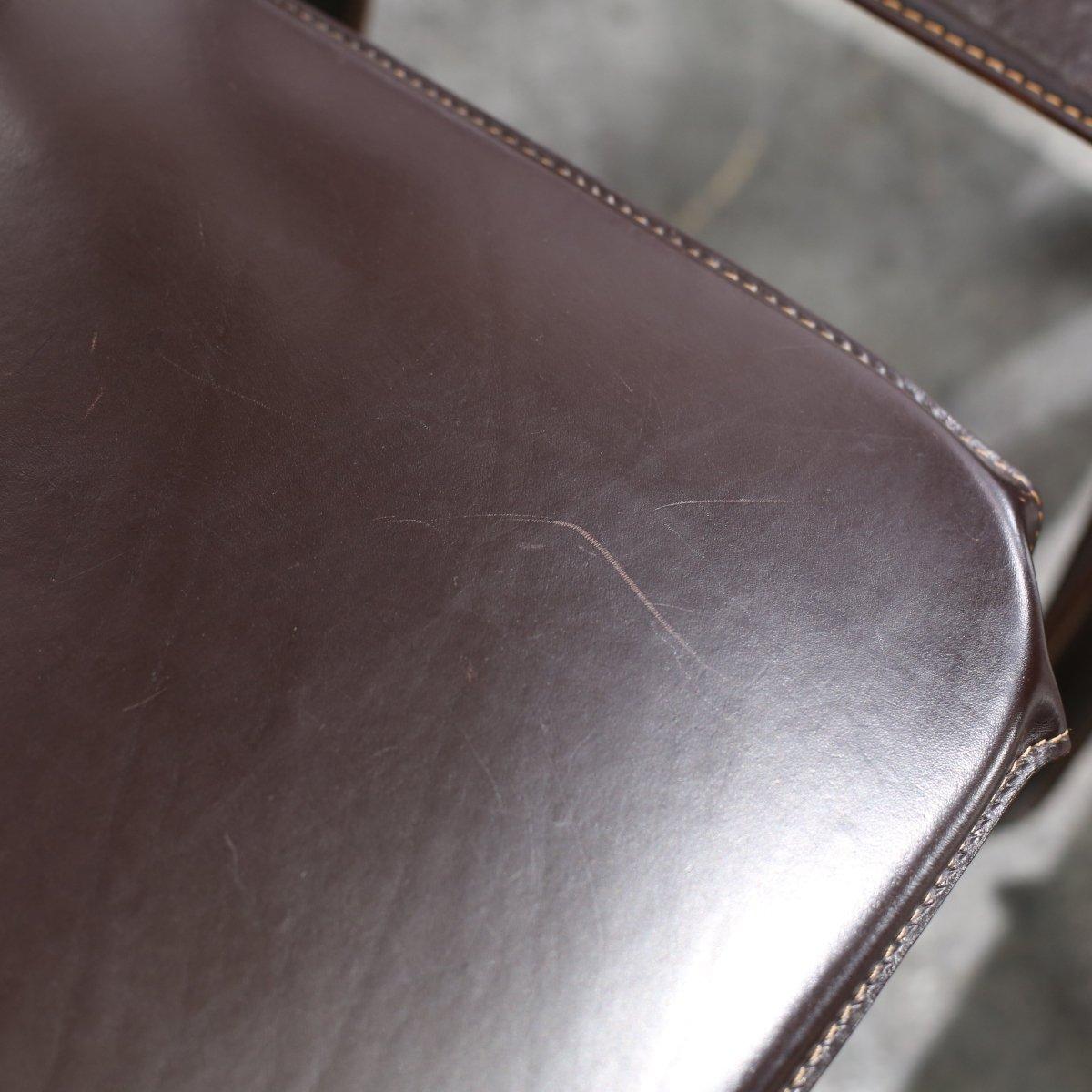 Arper Leder-Esszimmerstühle, Sechser-Set (21. Jahrhundert und zeitgenössisch) im Angebot