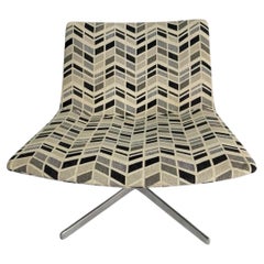 Sillón Catifa 80 de Arper con base de pedestal, Pareja