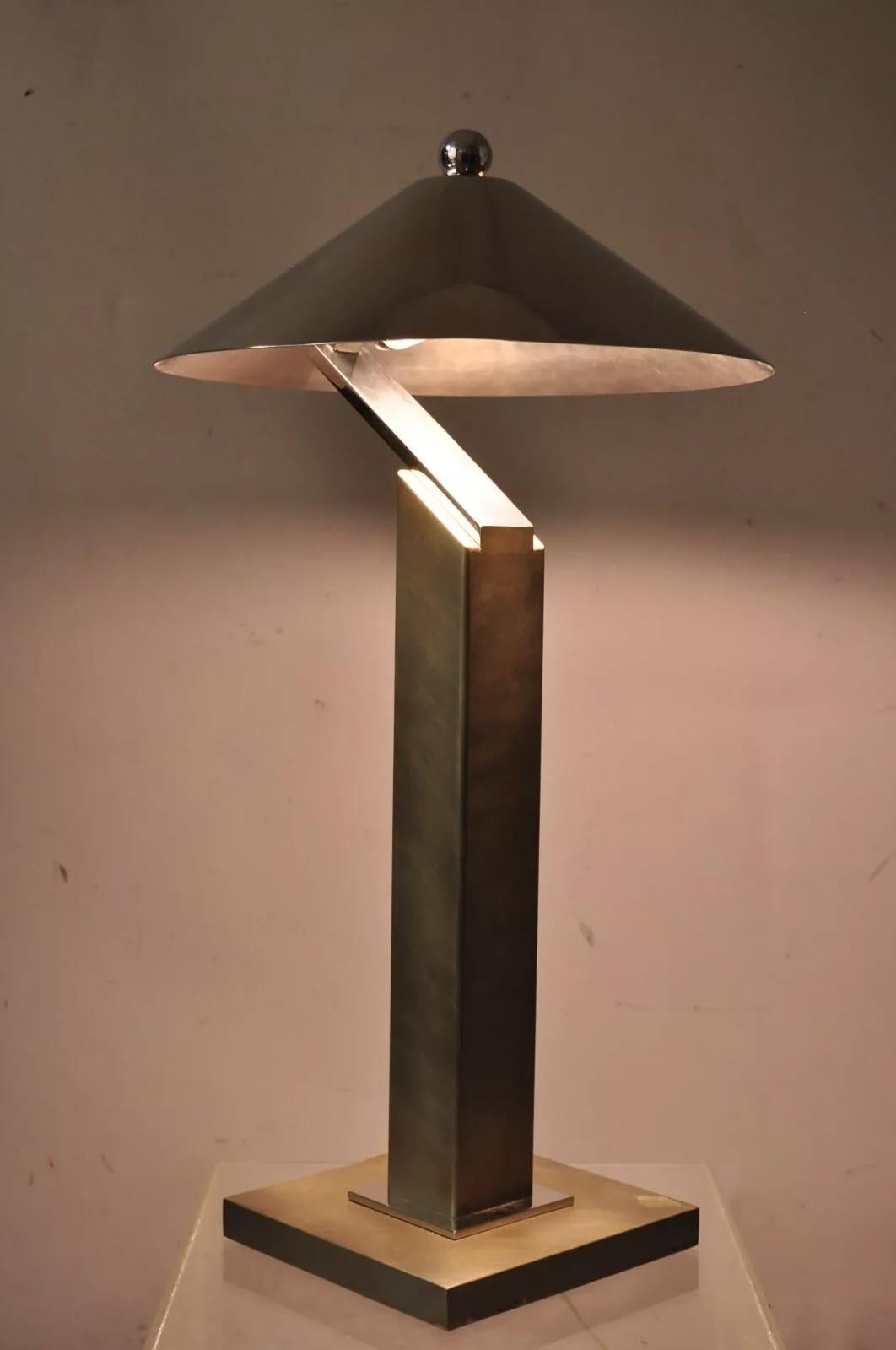 „Arquitectura“ Wolkenkratzer-Tischlampe aus Stahl und Metall von Sergio Orozco für Brueton im Angebot 6