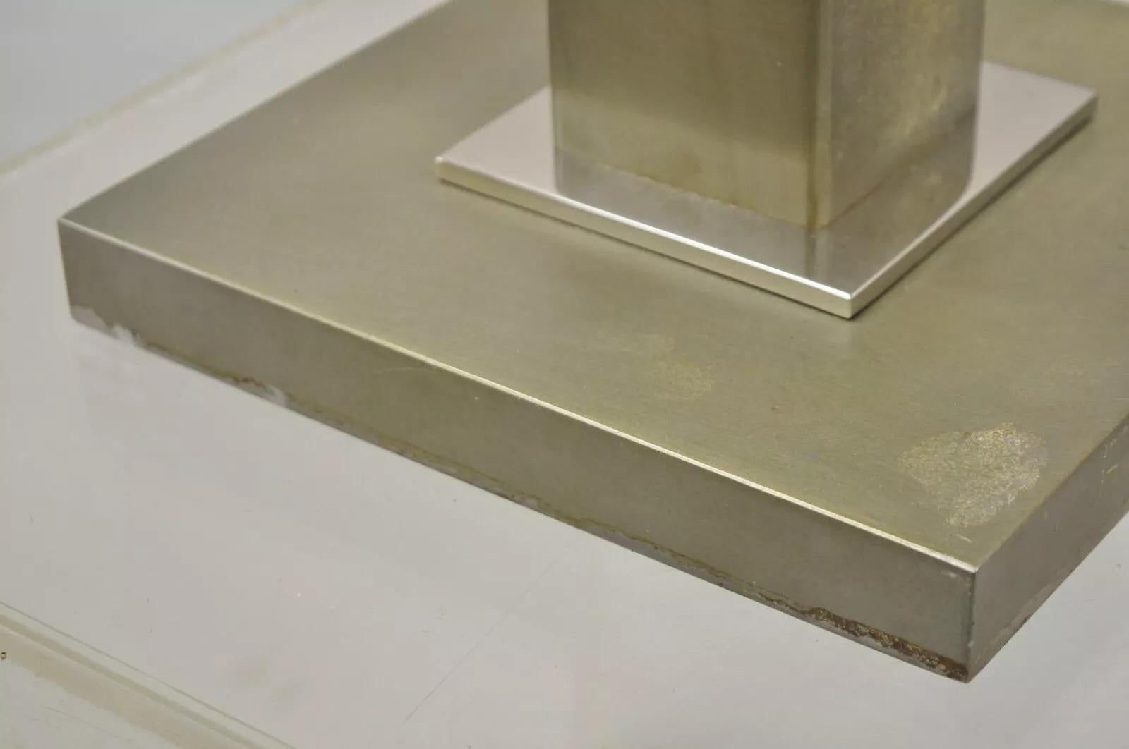 „Arquitectura“ Wolkenkratzer-Tischlampe aus Stahl und Metall von Sergio Orozco für Brueton im Angebot 2