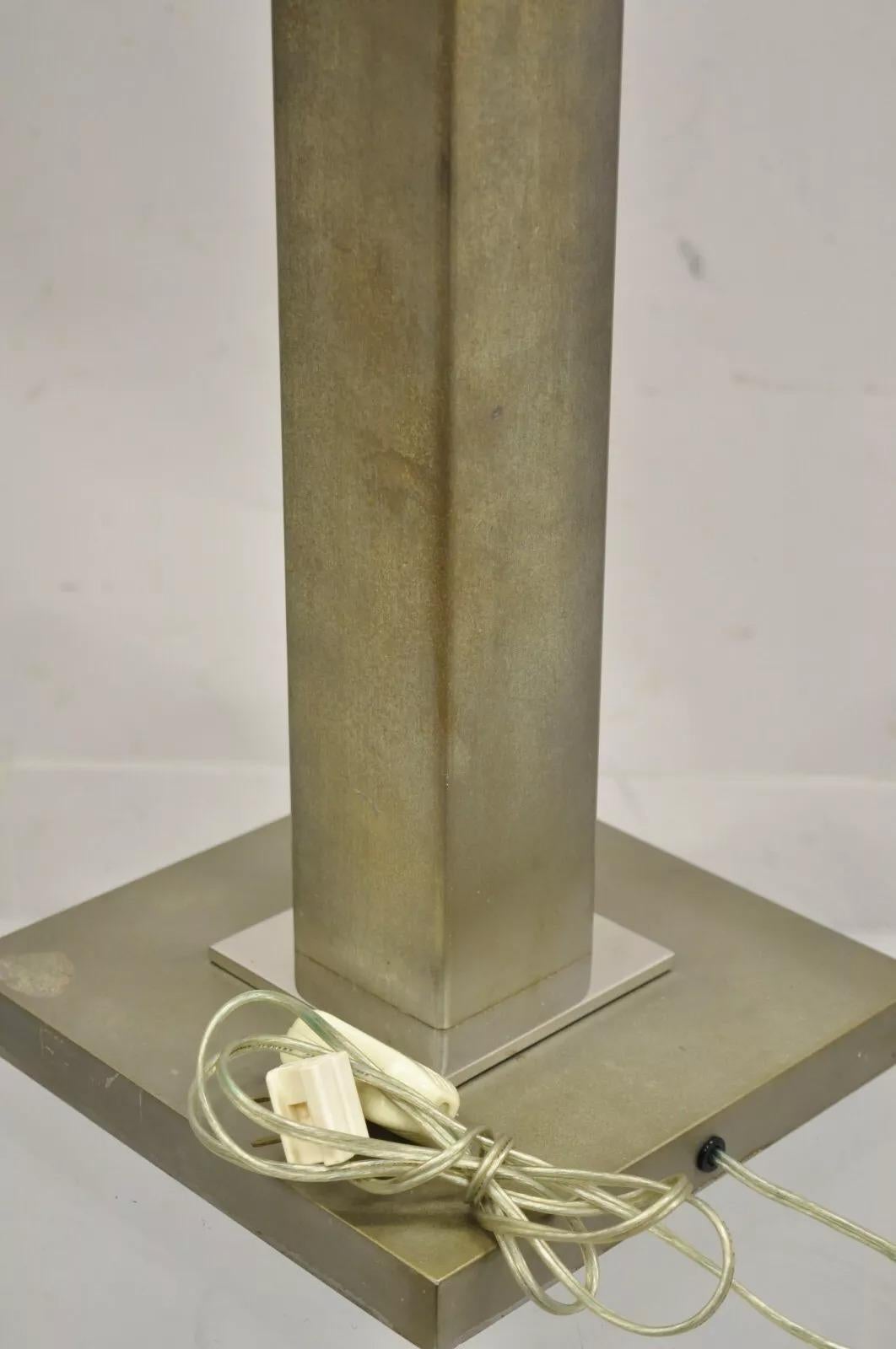 „Arquitectura“ Wolkenkratzer-Tischlampe aus Stahl und Metall von Sergio Orozco für Brueton im Angebot 3