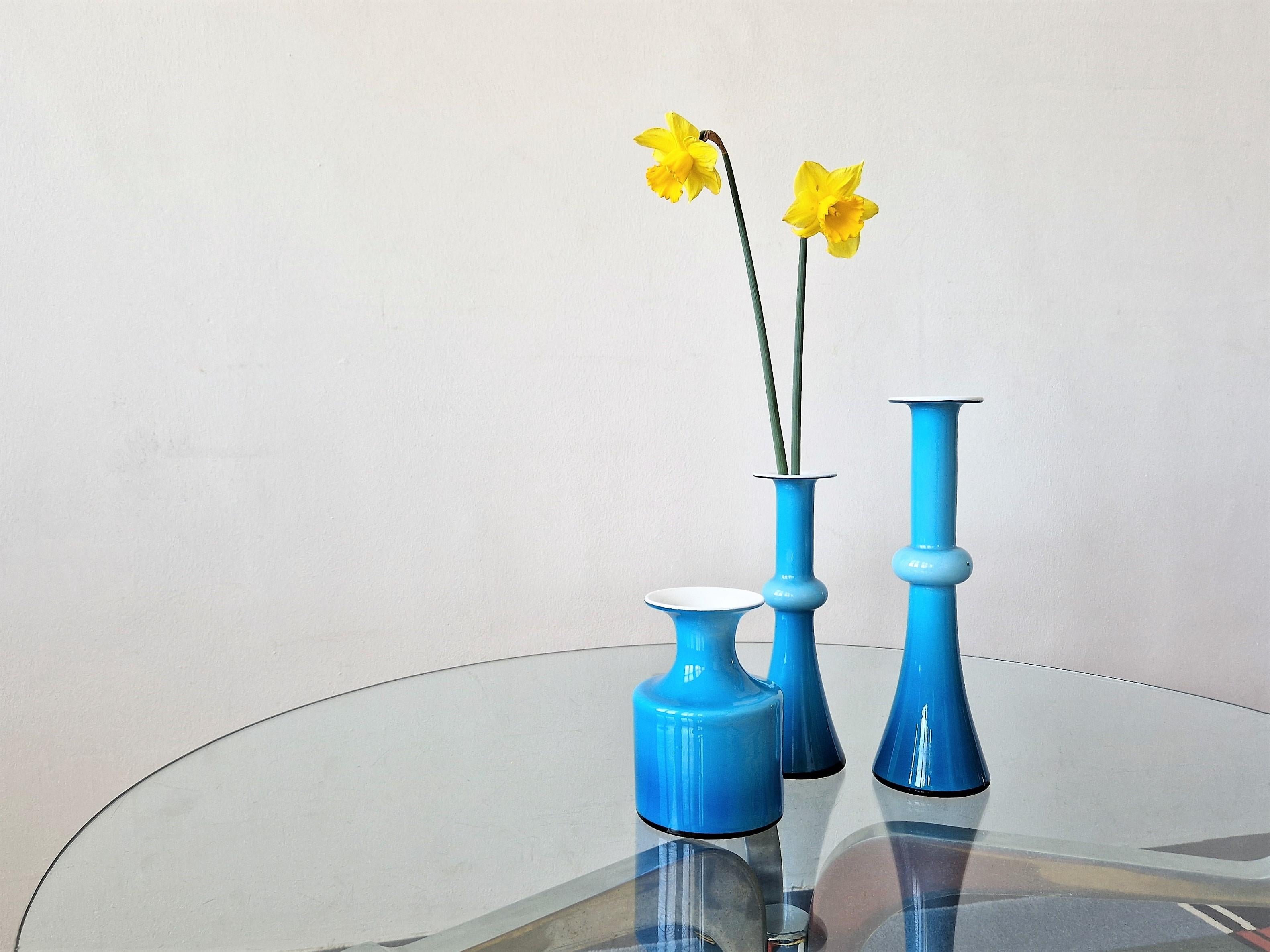 Mid-Century Modern Arrangement of 3 Blue Glass 'Carnaby' Vases by Per Lütken for Holmegaard For Sale