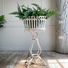 Weiße Jardiniere Arras, Ende 19. Jahrhundert