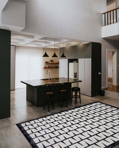 ARRAY Hand Tufted Modern Geometric Silk Rug in Black & White Colour By Hands