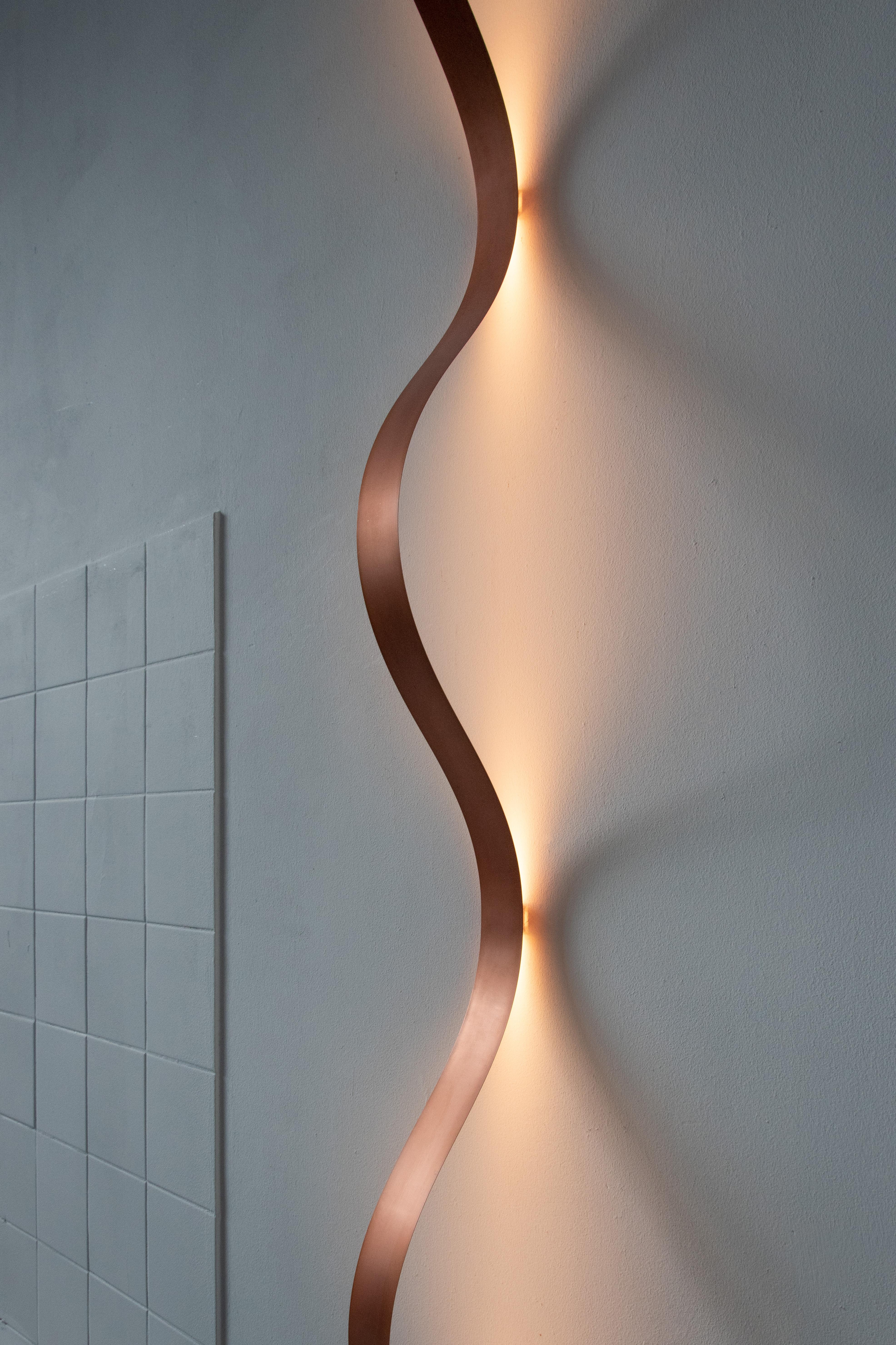 Stainless Steel [ARRAY] Sine Light - Wall Lamp (Copper) For Sale