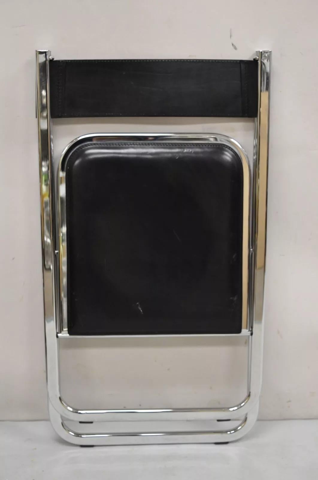 Arrben Italy Italian Modern Chrome Black Leather Tamara Folding Chair (Single) In Good Condition For Sale In Philadelphia, PA