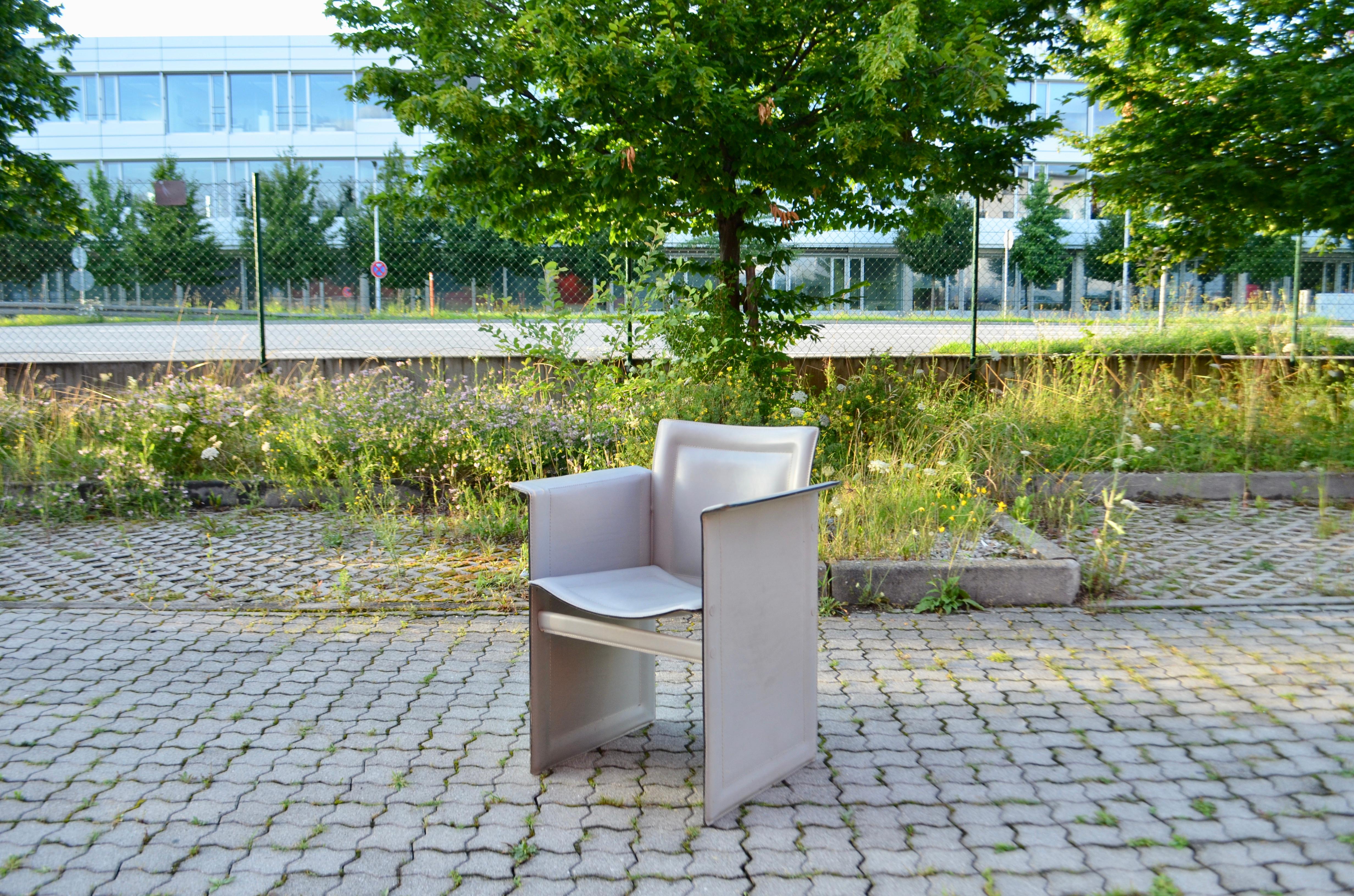 Chaise de salle à manger moderne Arrben en cuir de selle gris, modèle Solaria, Italie en vente 7