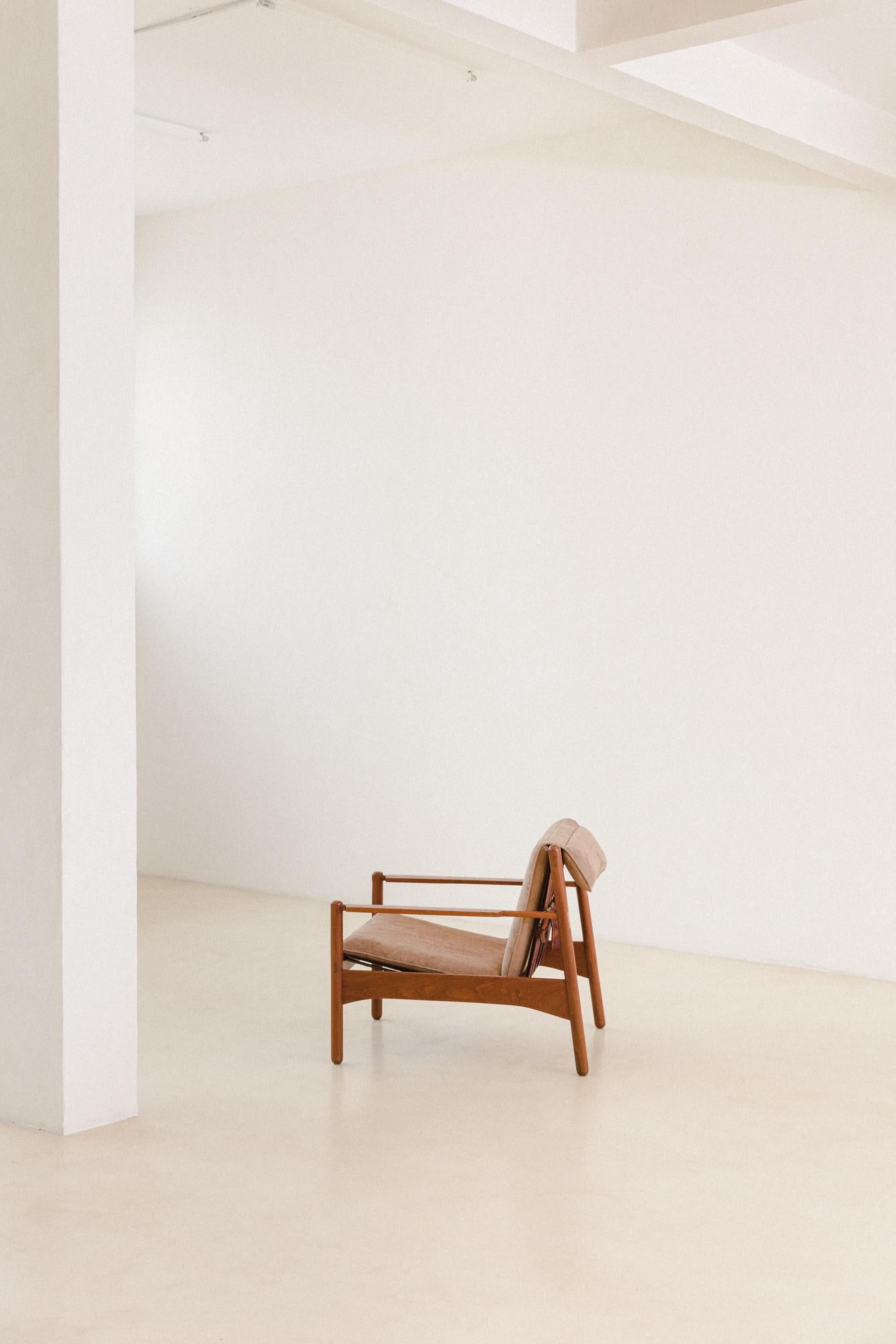 Mid-20th Century Arredamento Armchair in Freijo wood, 1960s, Midcentury Brazilian For Sale