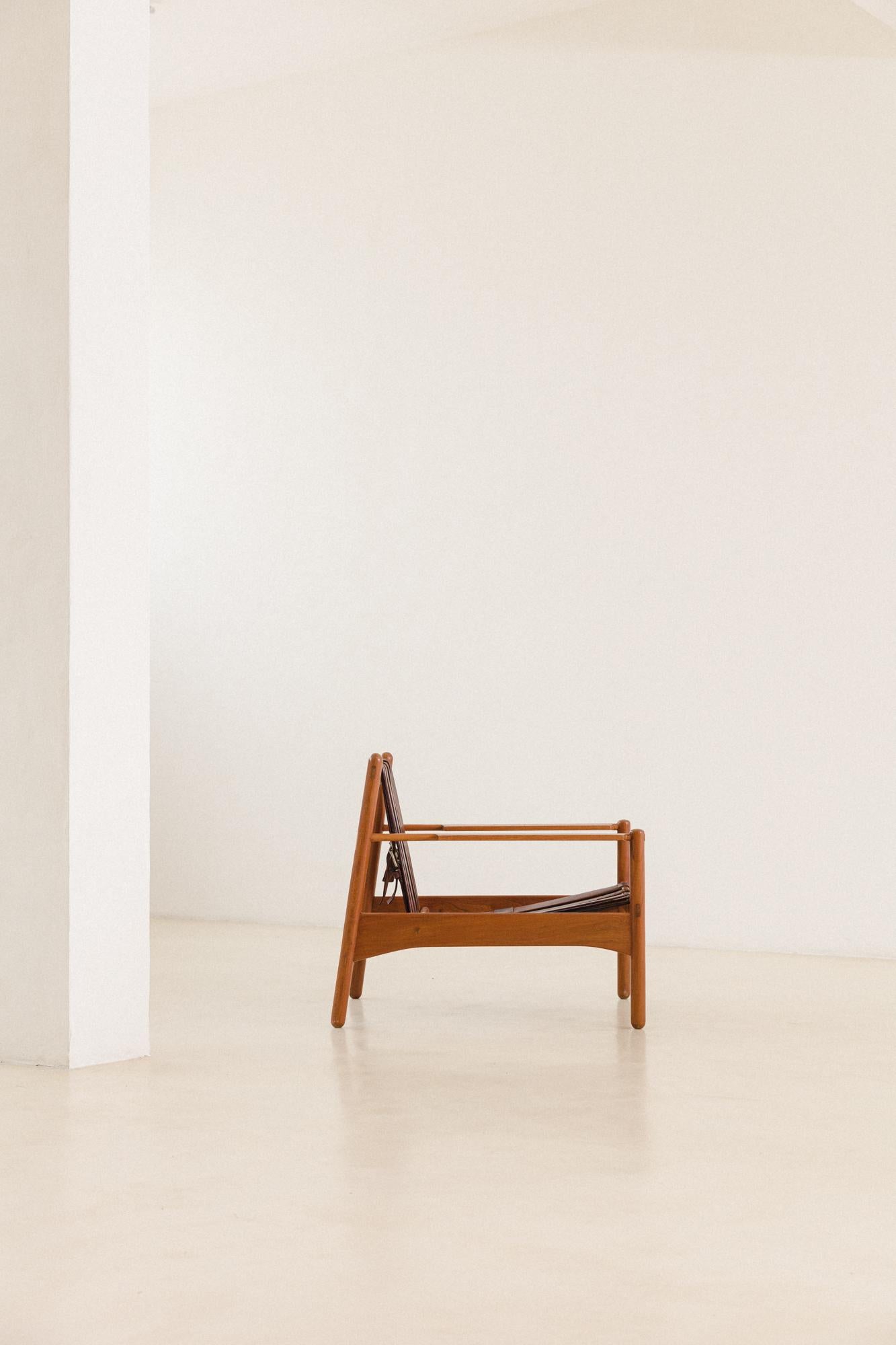 Arredamento Armchair in Freijo wood, 1960s, Midcentury Brazilian For Sale 1