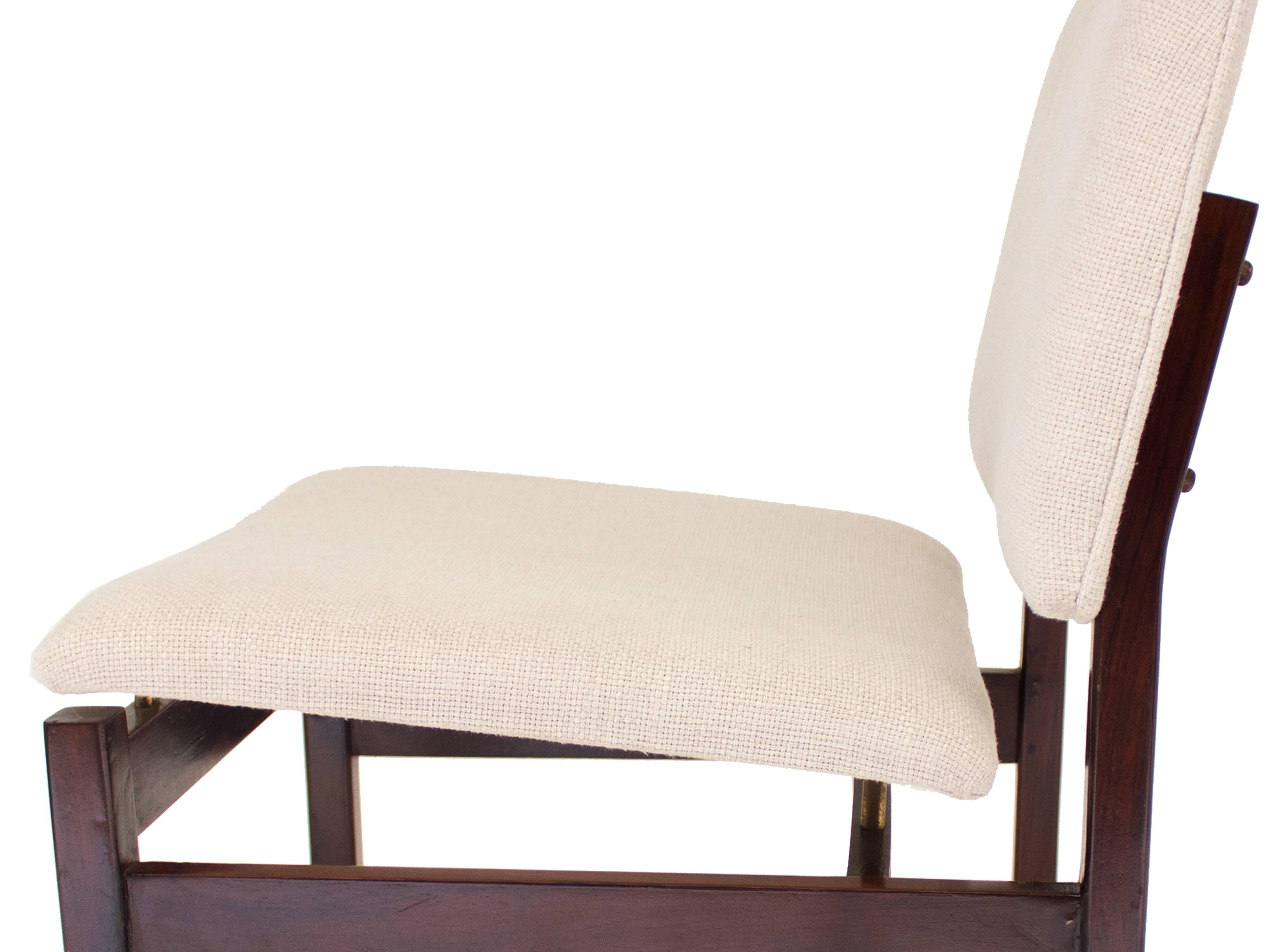 Arredamento Midcentury Chair in Brazilian Wood with Linen Upholstery, 60s In Good Condition In Sao Paulo, SP