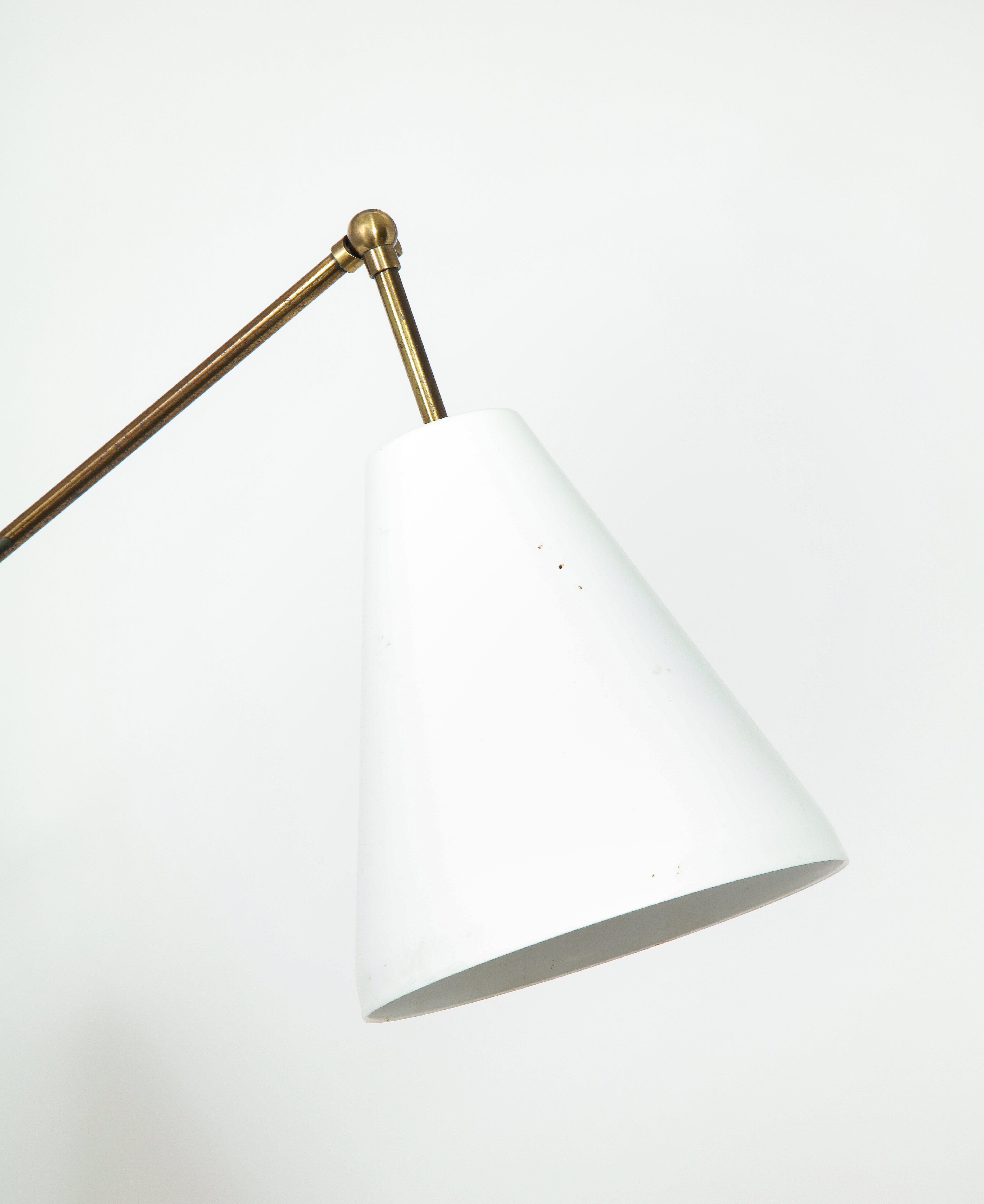 Italian Arredoluce Adjustable Reading Floor Lamp in Brass and Aluminium, Italy, 1950s