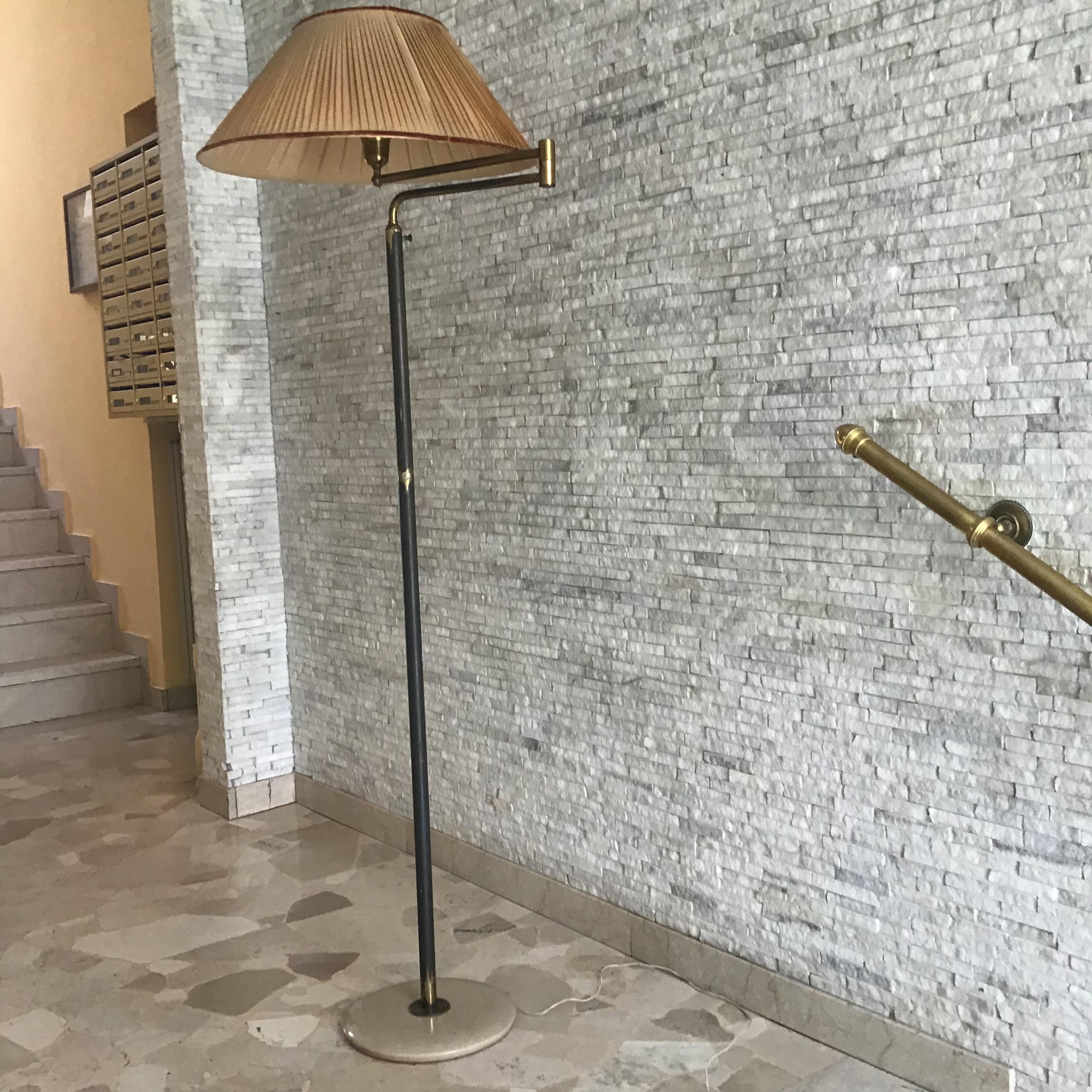 Arredoluce Angelo Lelii Lampada da terra regolabile Marbre Paralume in ottone 1950, Italia in vendita 5