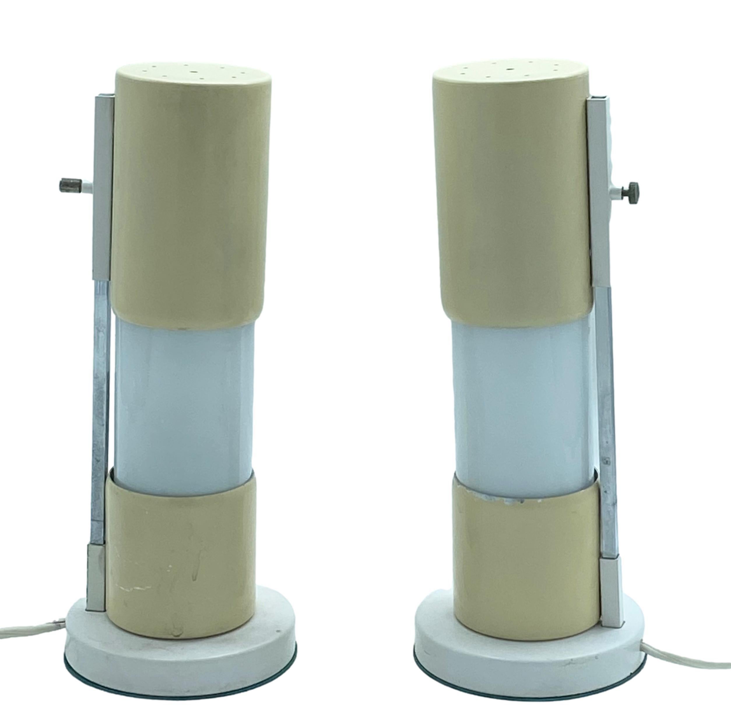 Mid-Century Modern Arredoluce Attrib. Paor of Table LAmps, Italy, 1960s For Sale