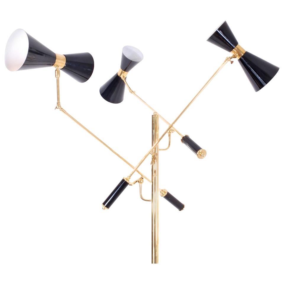 Arredoluce Brass and Black Lacquered Double Reflectors, Triennale Floor Lamp