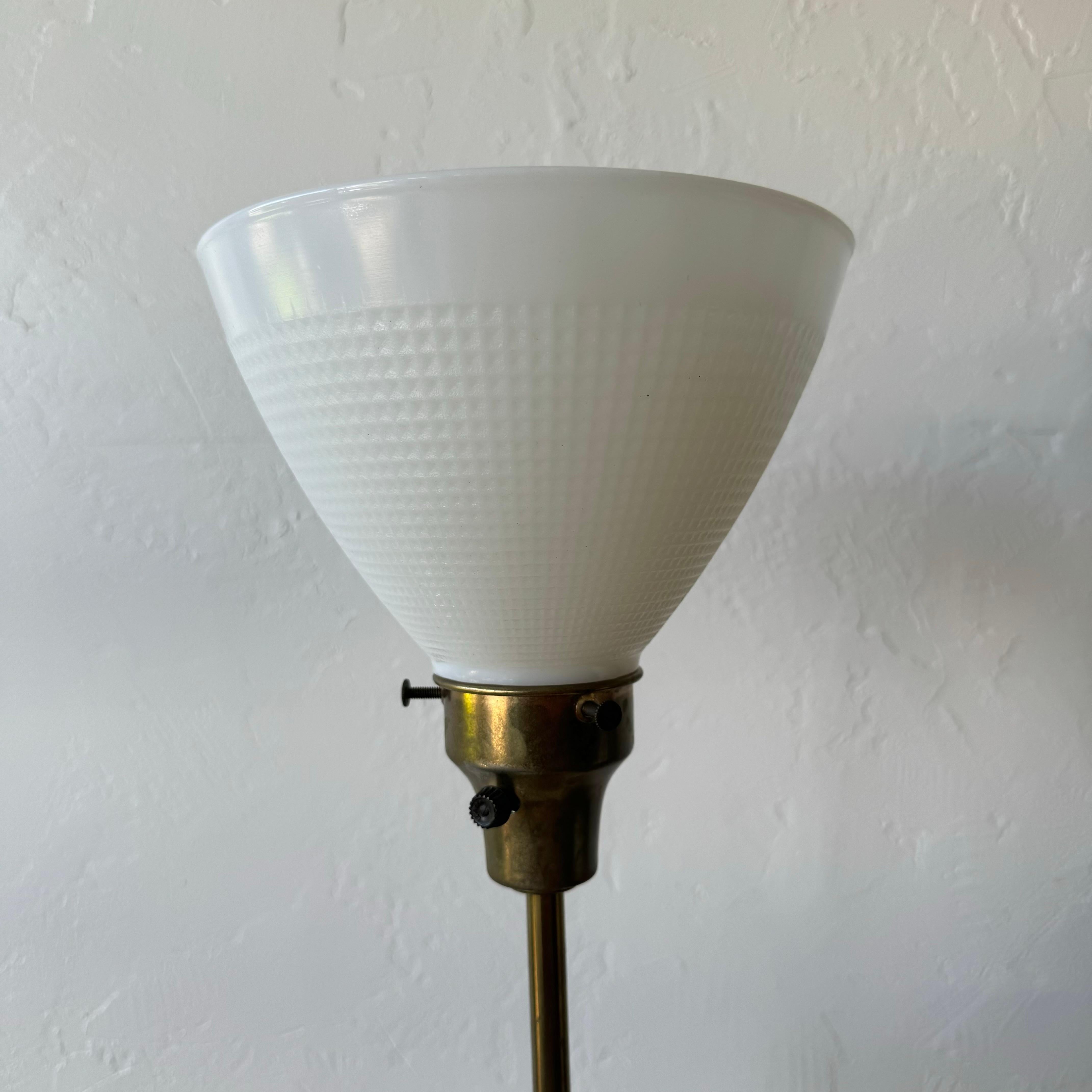 Angelo Lelli for Arredoluce Brass Hourglass Table Lamp For Sale 2