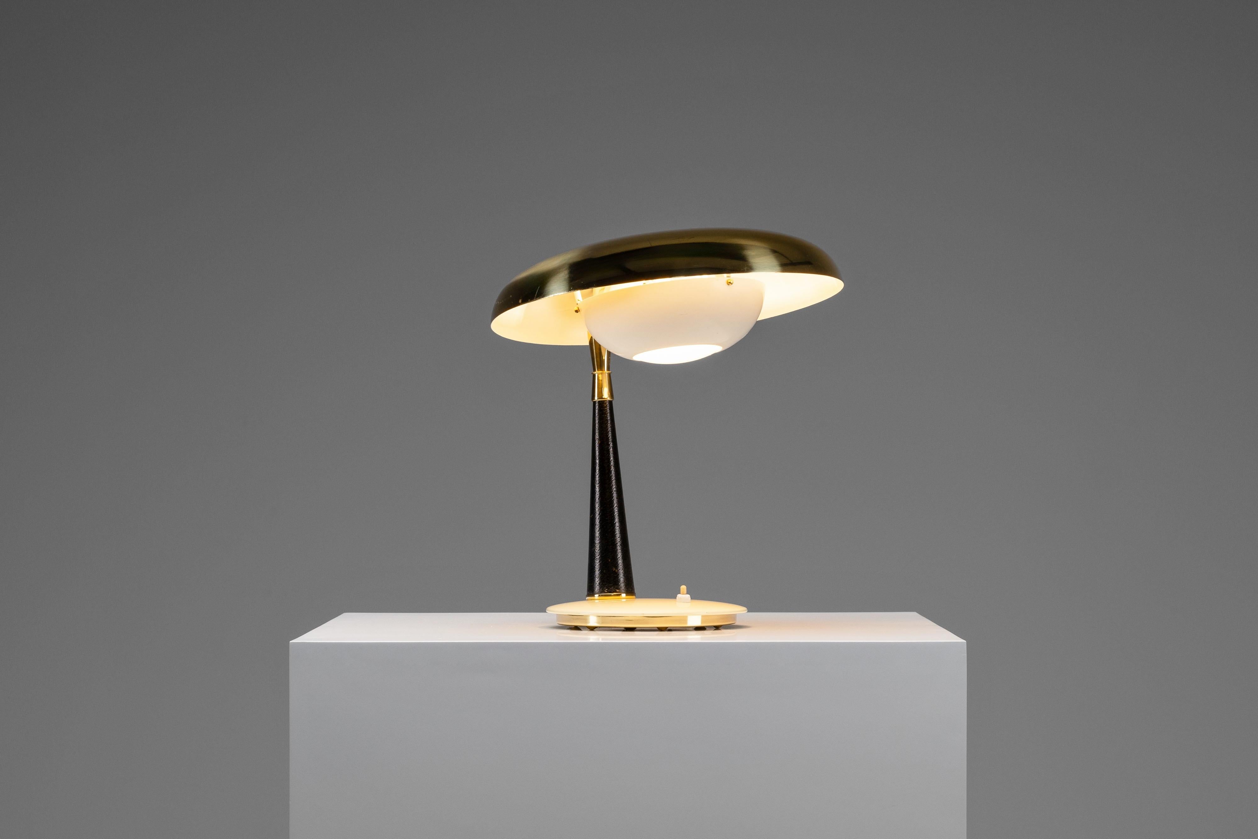 Mid-Century Modern Arredoluce desk lamp in brass and leather Italy 1956
