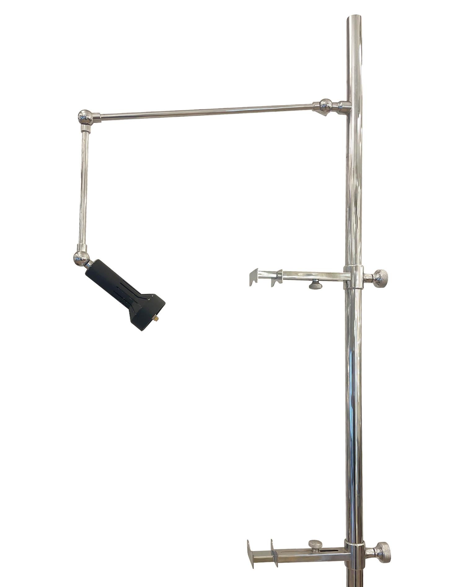 Arredoluce Easel Floor Lamp, 1970s In Good Condition For Sale In New York, NY