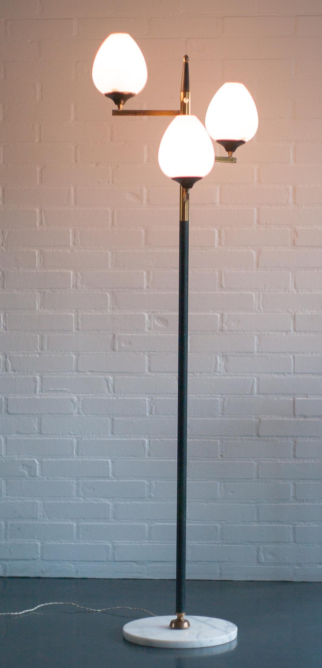 Mid-Century Modern Arredoluce Floor Lamp For Sale