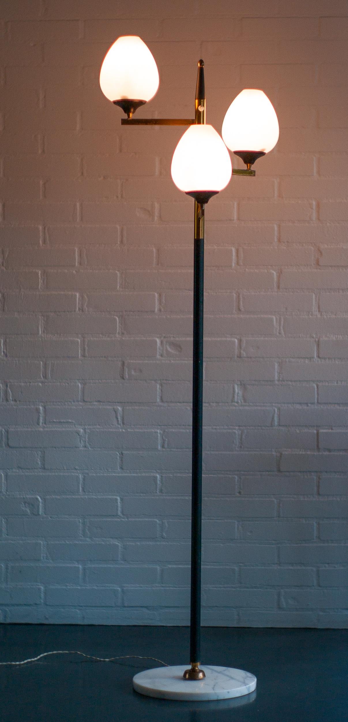Mid-Century Modern Arredoluce Floor Lamp For Sale