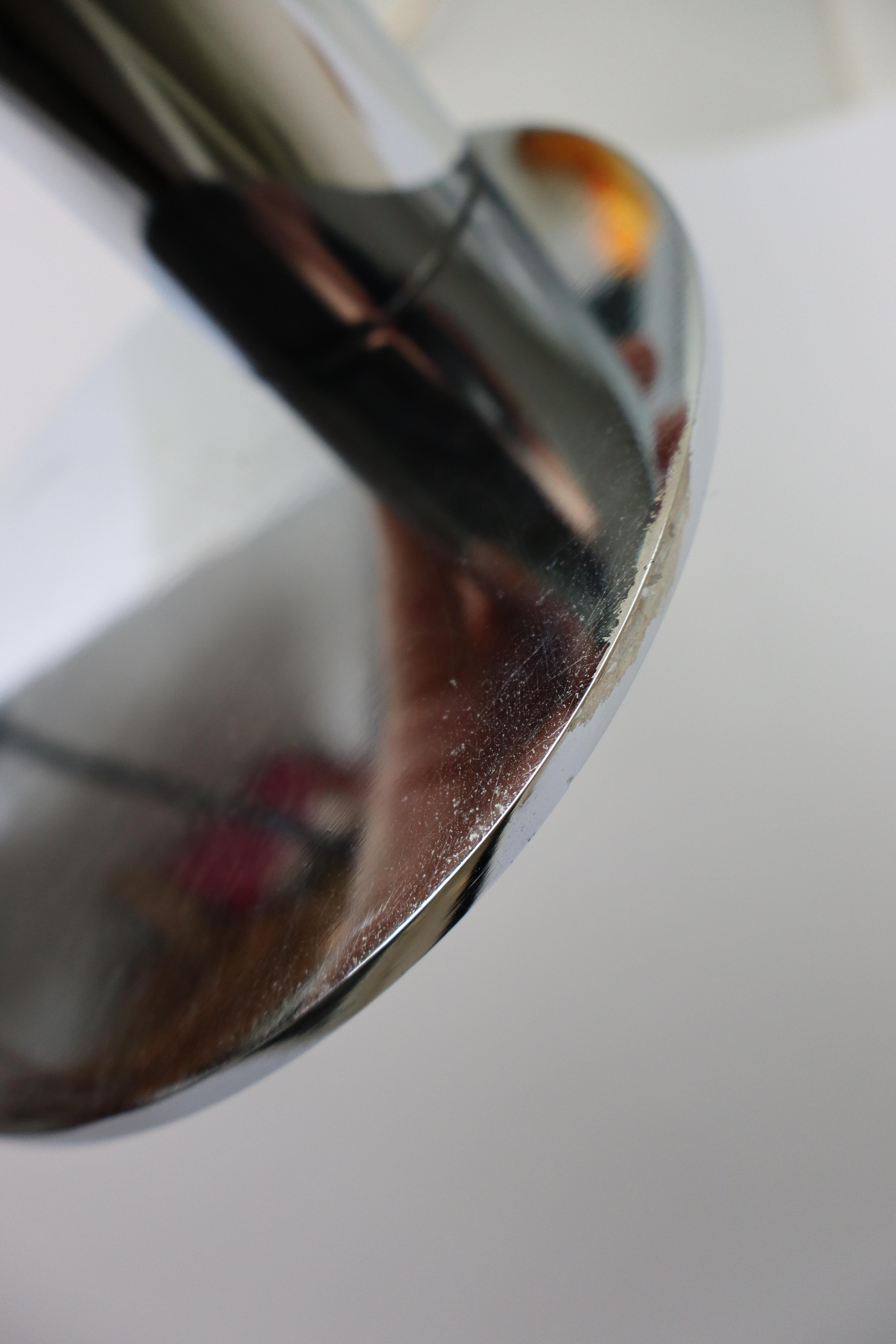 Chrome Arredoluce mid-century pivoting chrome table lamp For Sale